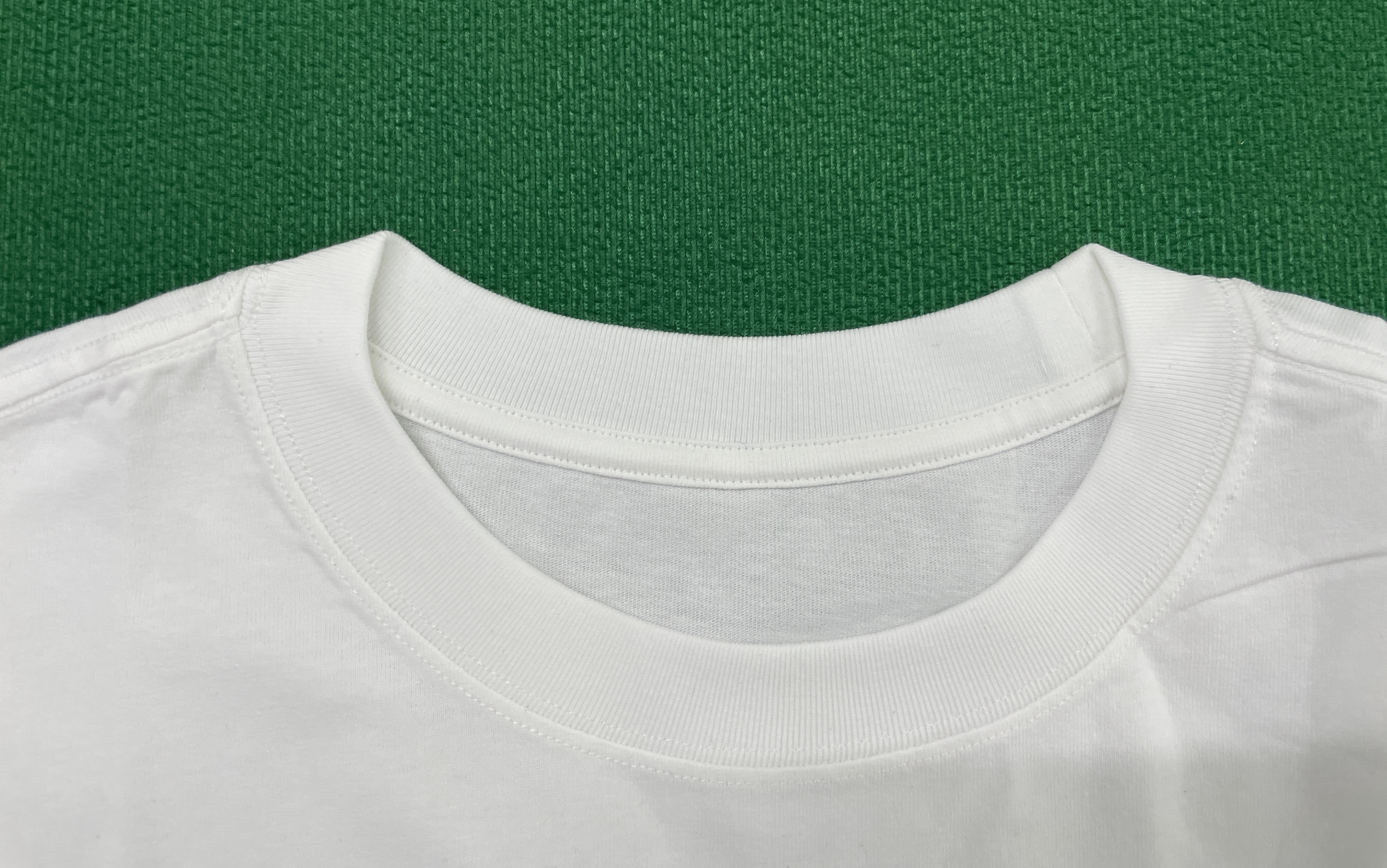 T-Shirt — QC-Foto 2 von 27