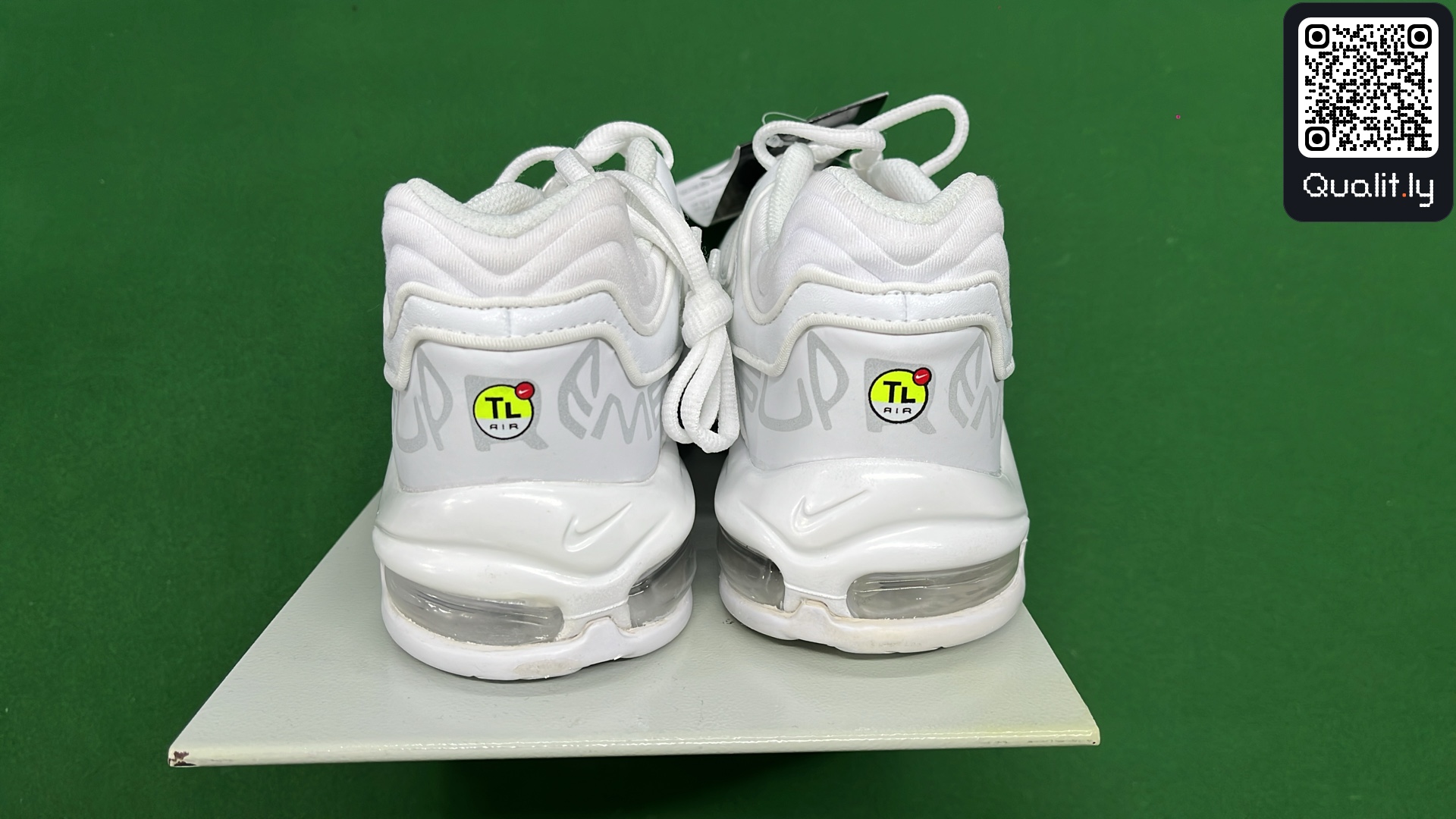 Sneakers QC photo 3 of 36