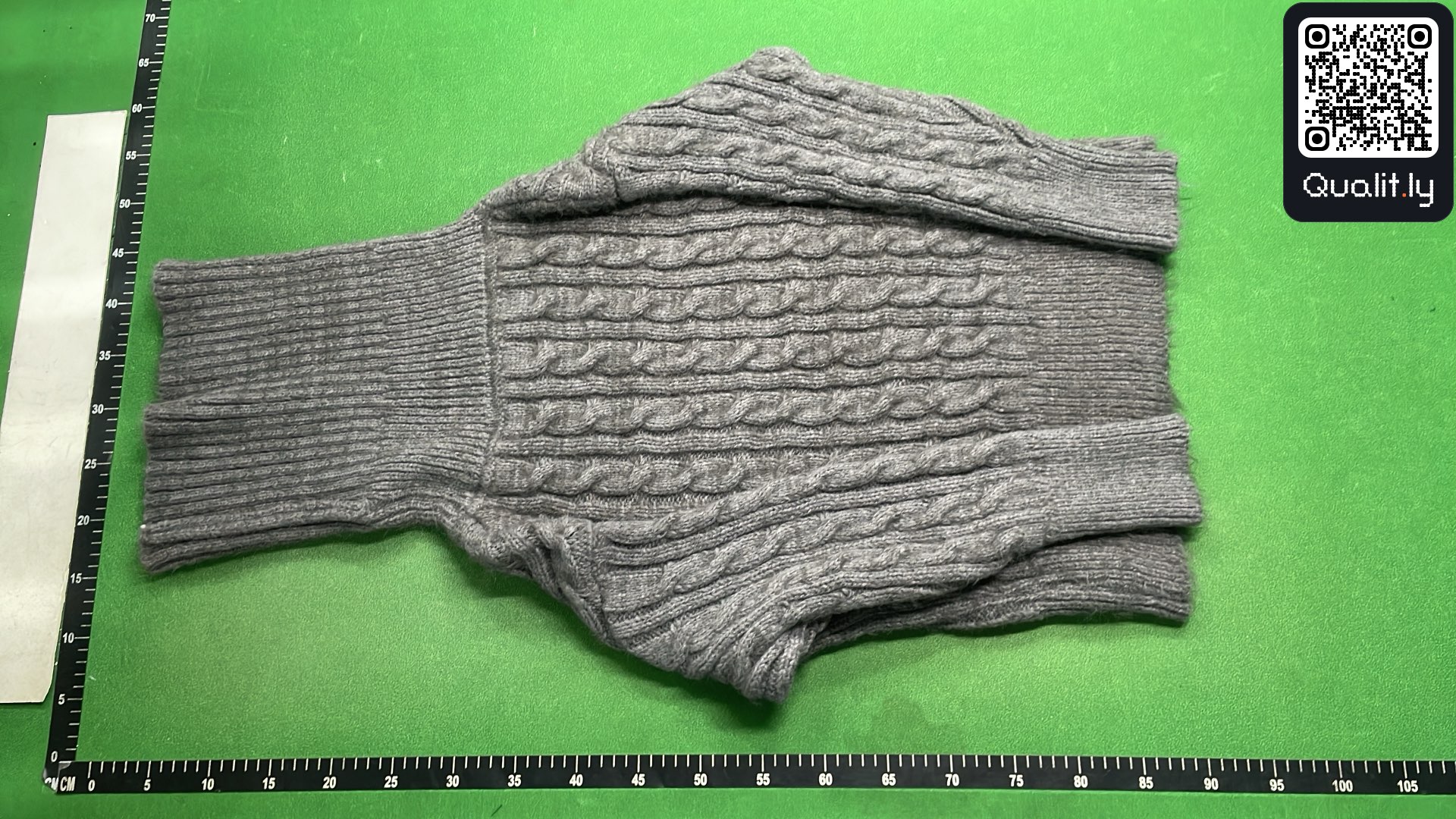Sweater QC photo 1 of 3