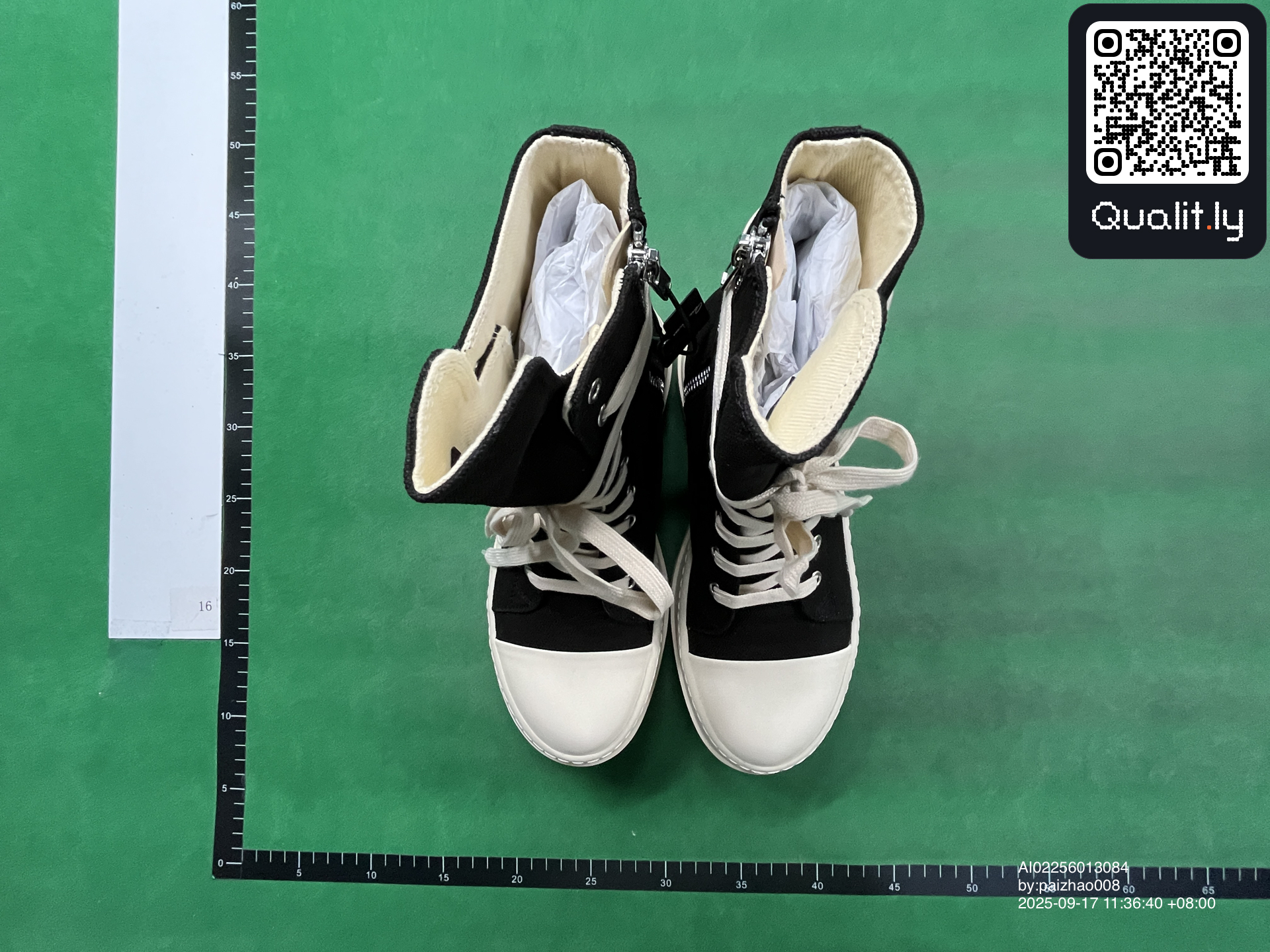 球鞋 QC 照片 1 / 6