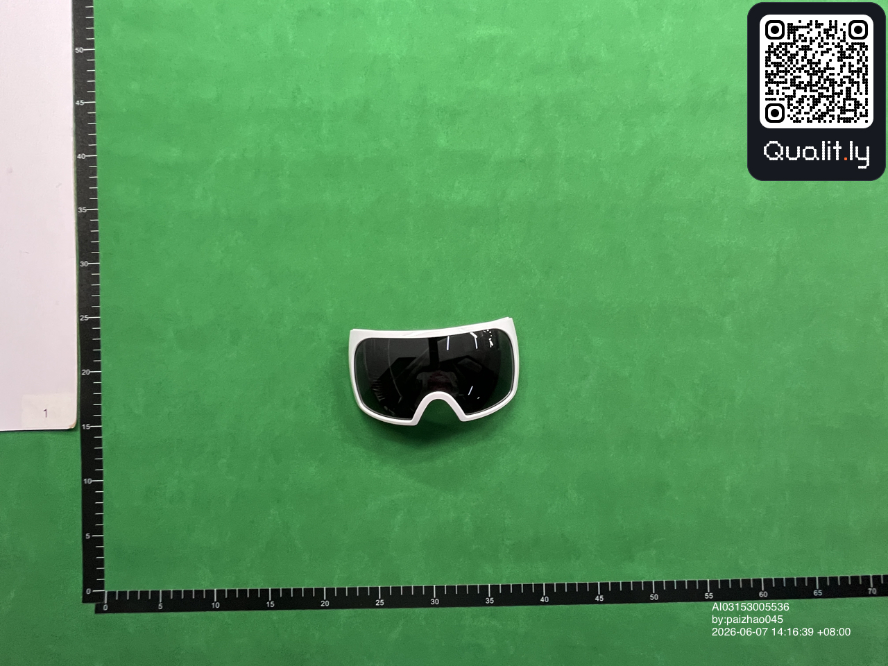 Sunglasses QC photo 3 of 3