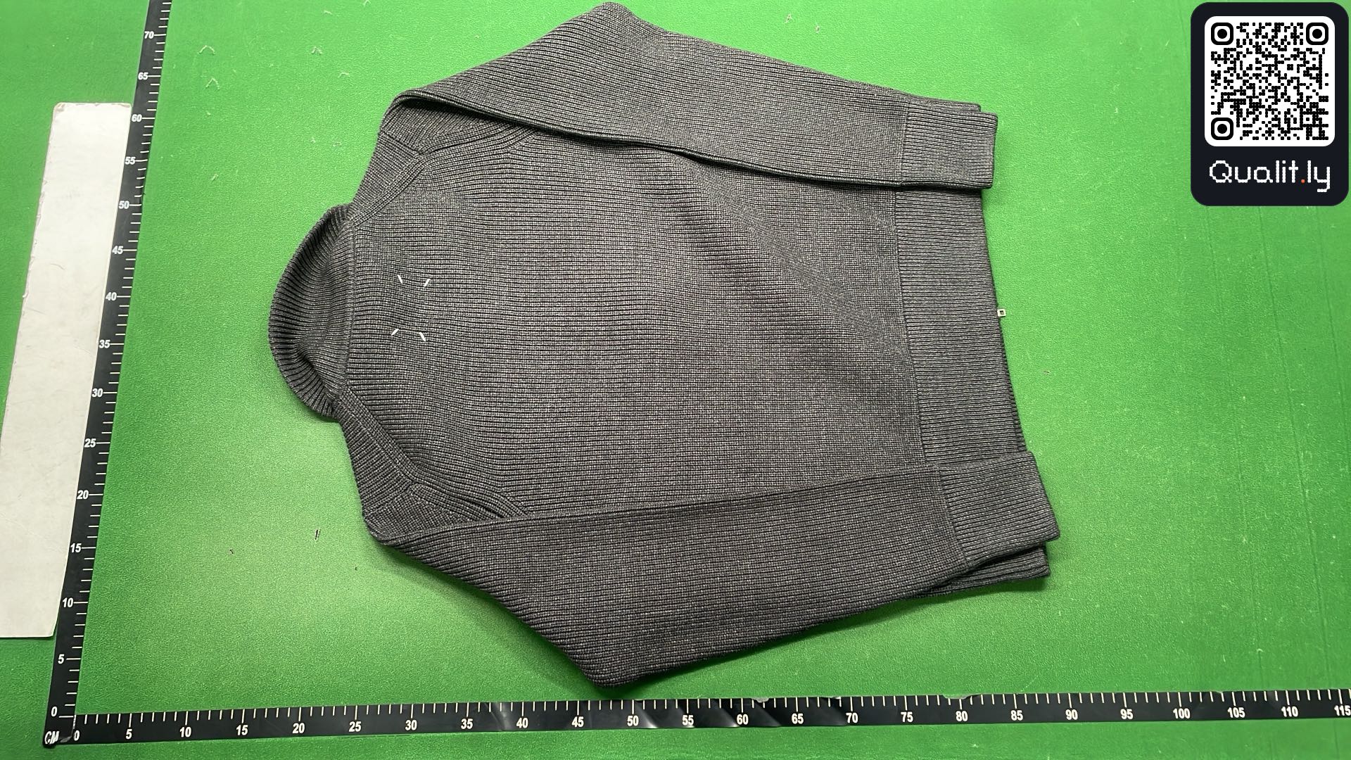 Sweter — zdjęcie QC 3 z 4