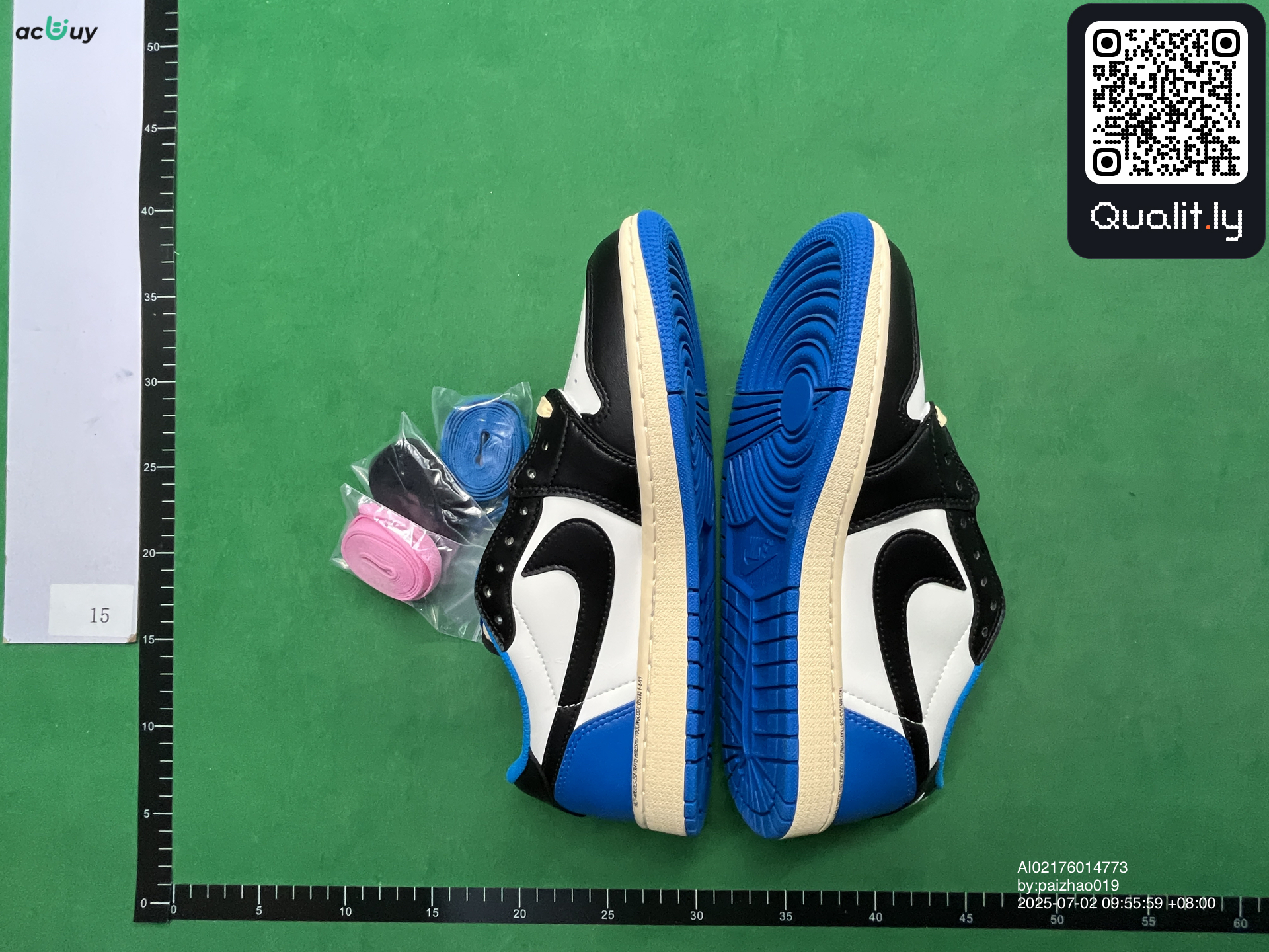 Sneakers QC photo 3 of 18