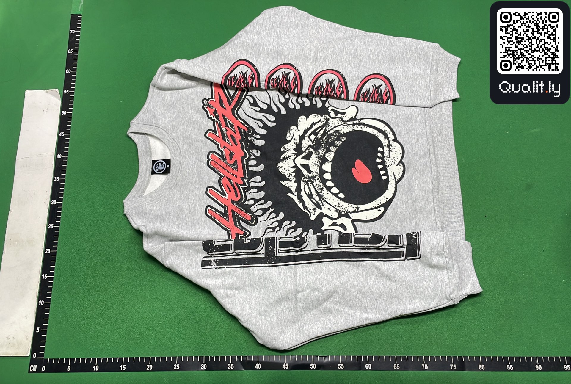 Sweater QC photo 2 of 38