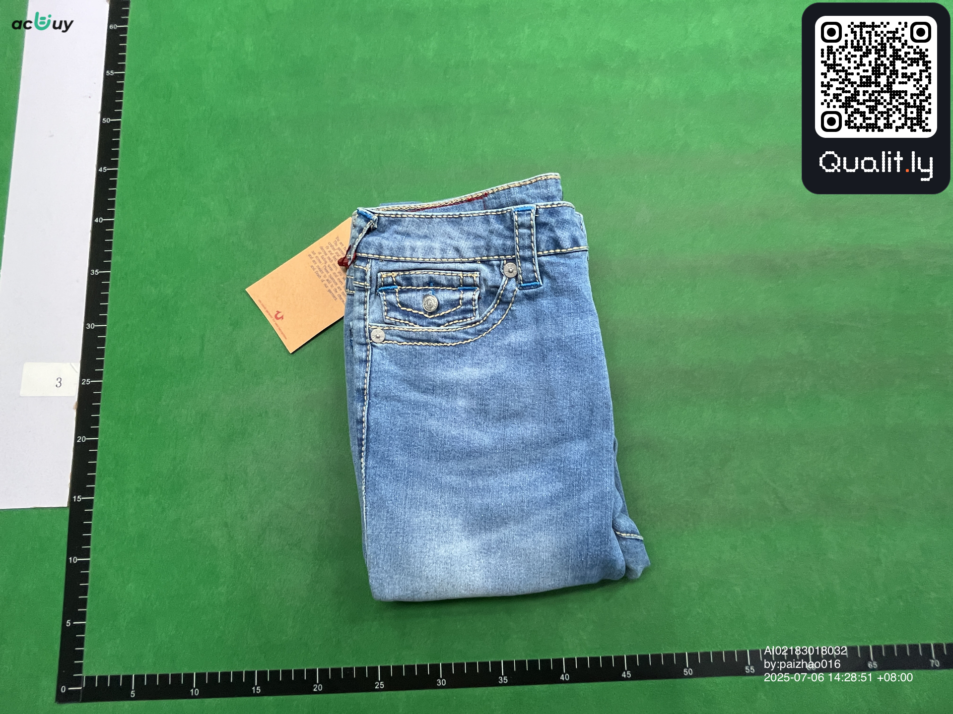 牛仔裤 QC 照片 1 / 4