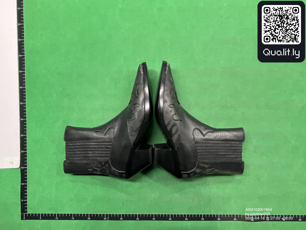 Sneaker — QC-Foto 3 von 30