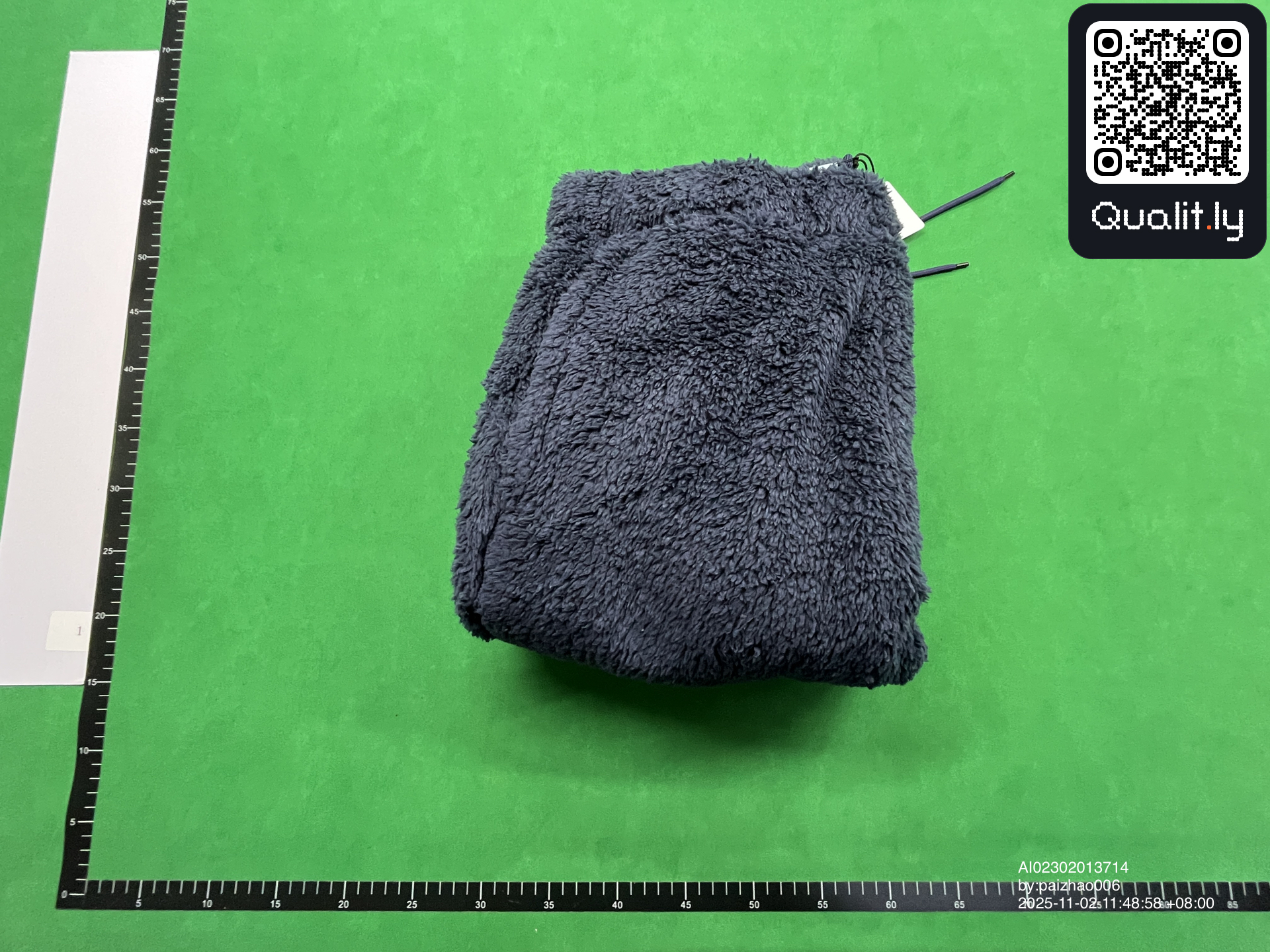 Hoodie — QC-foto 1 av 4