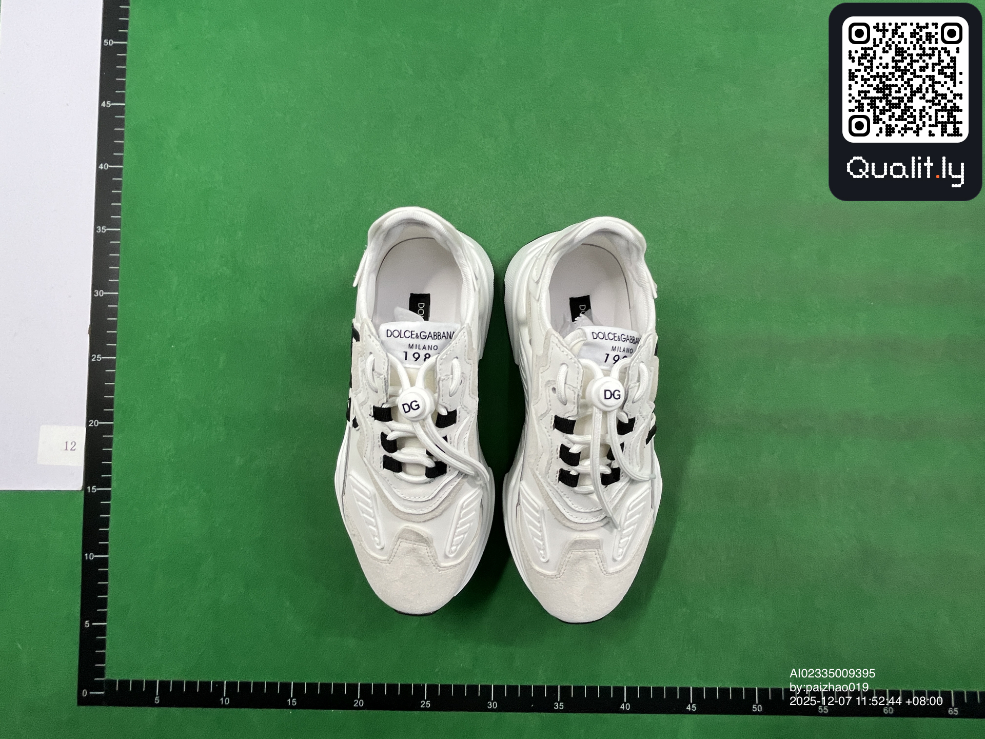 QC-foto 2 van 16