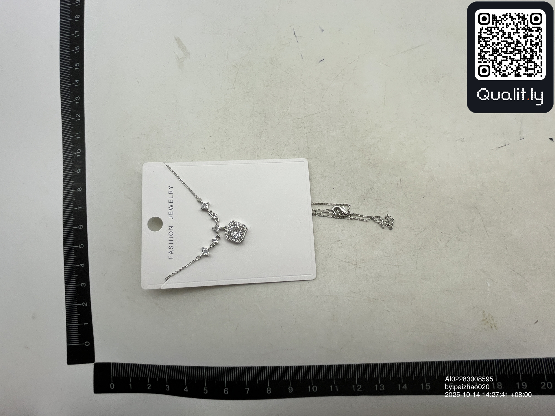 Gioiello — foto QC 3 di 6