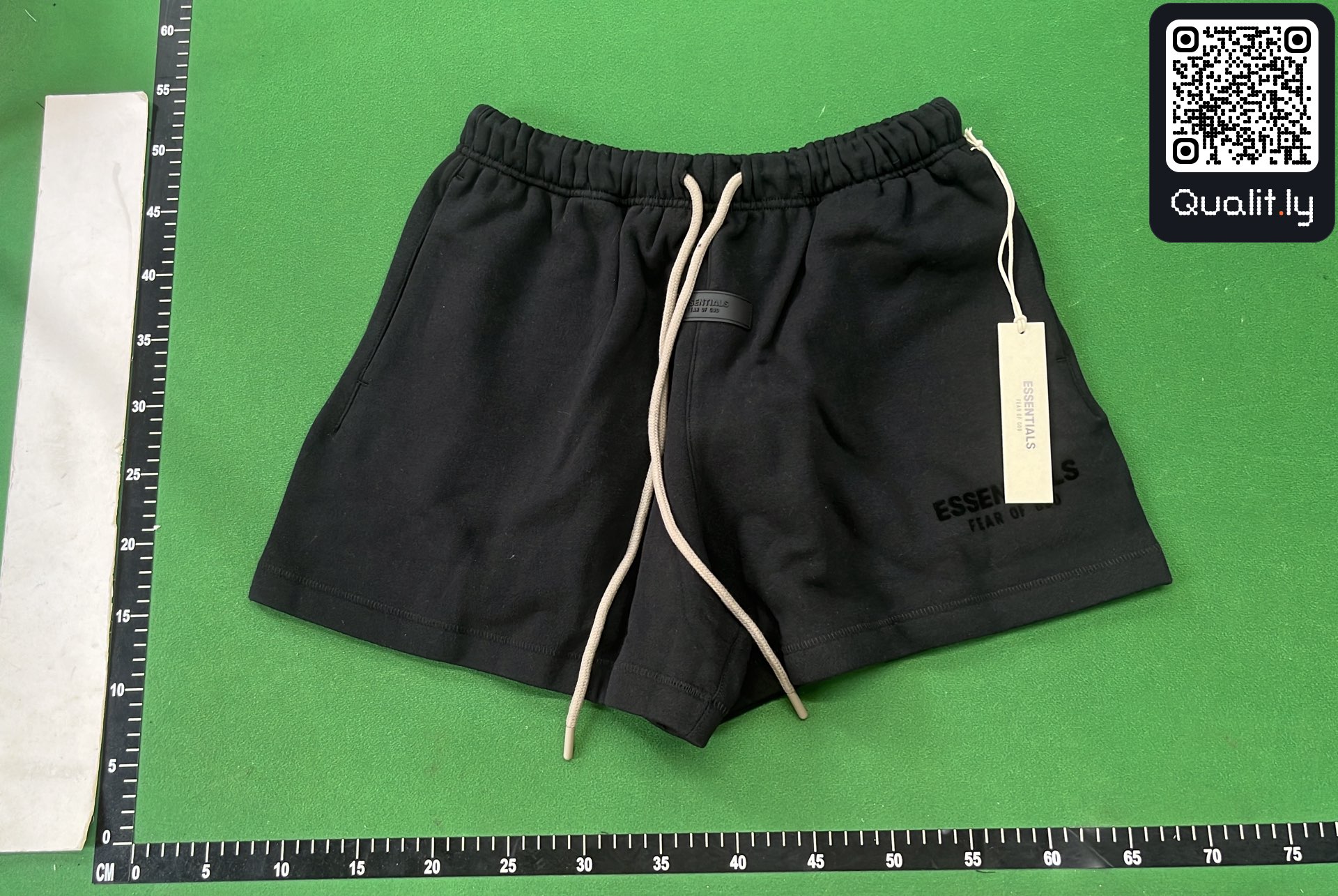 Shorts QC photo 2 of 14