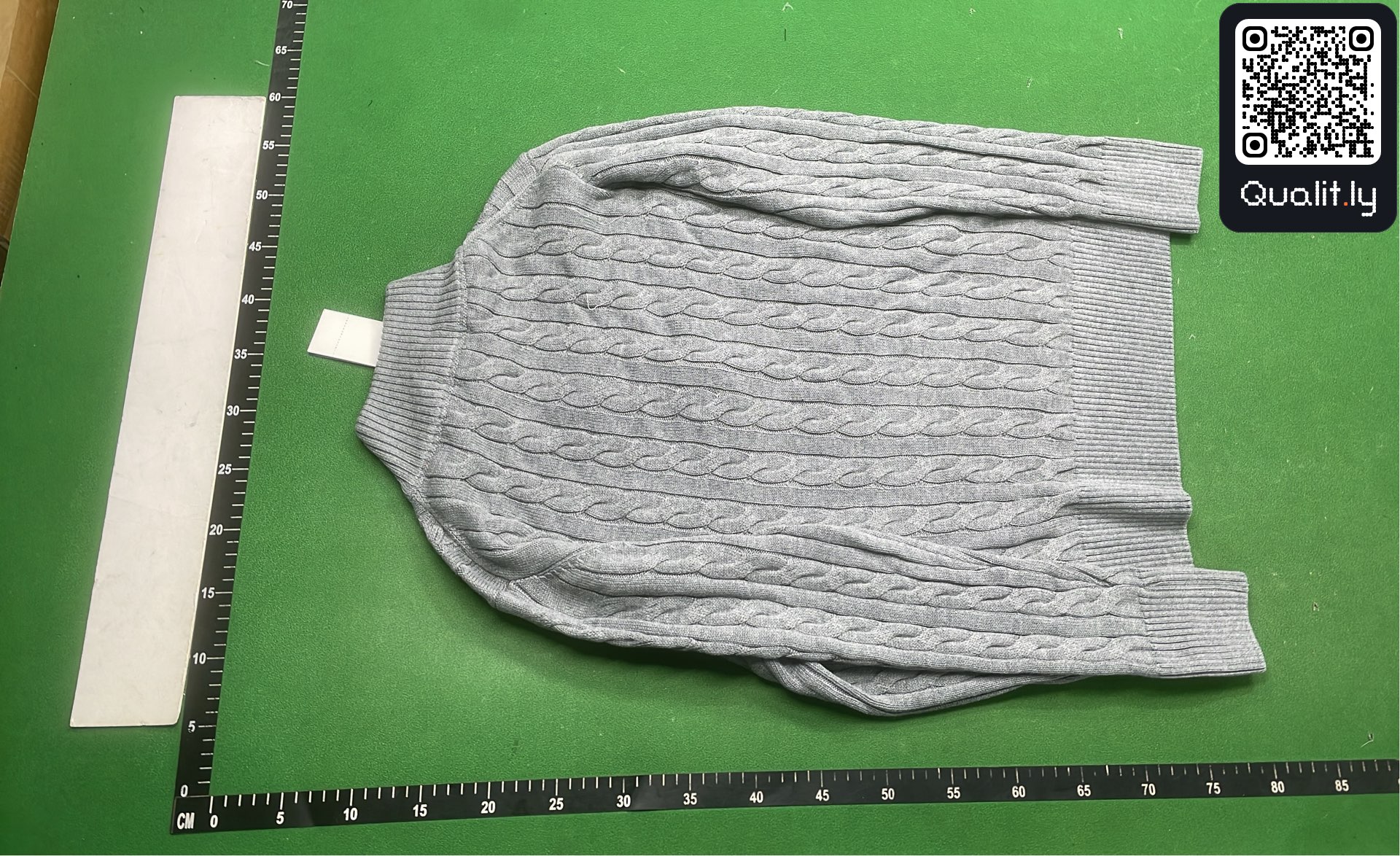 Pull — photo QC 3 sur 4