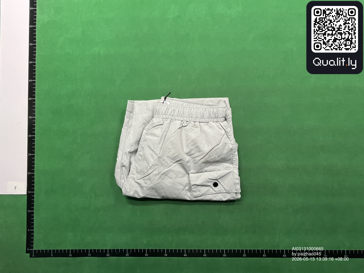 Shorts QC photo 2 of 30