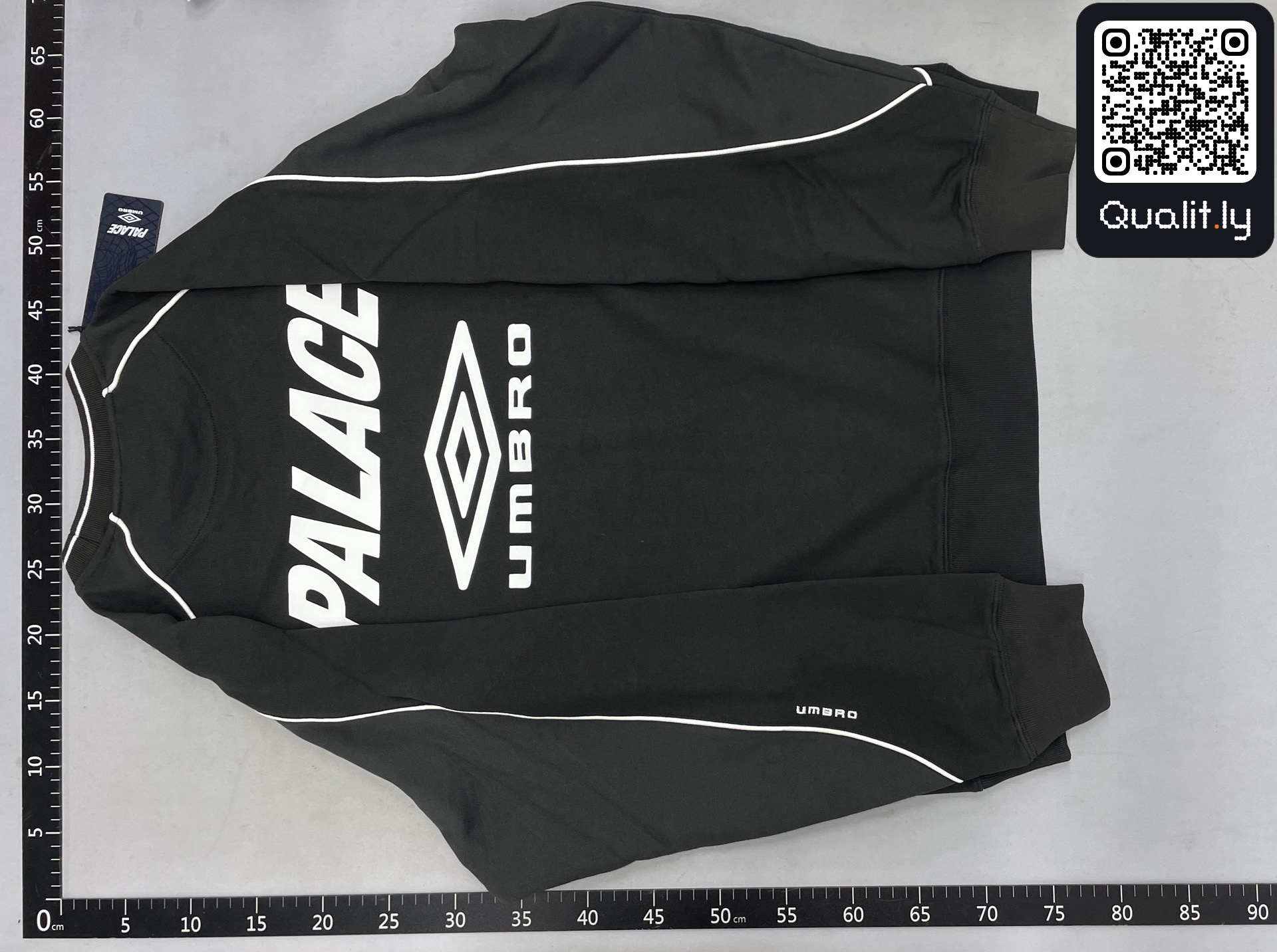 Sweatshirt — foto QC 2 de 140