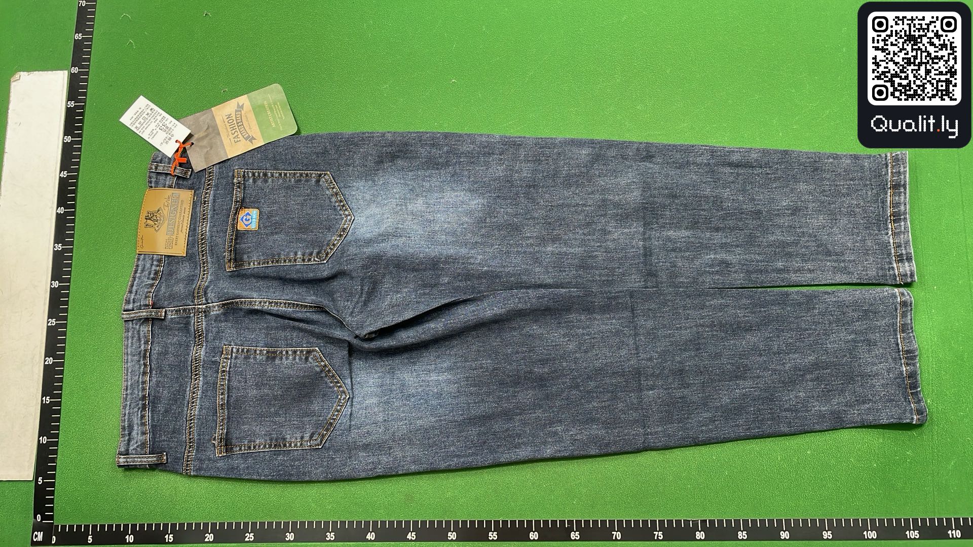 牛仔裤 QC 照片 3 / 4