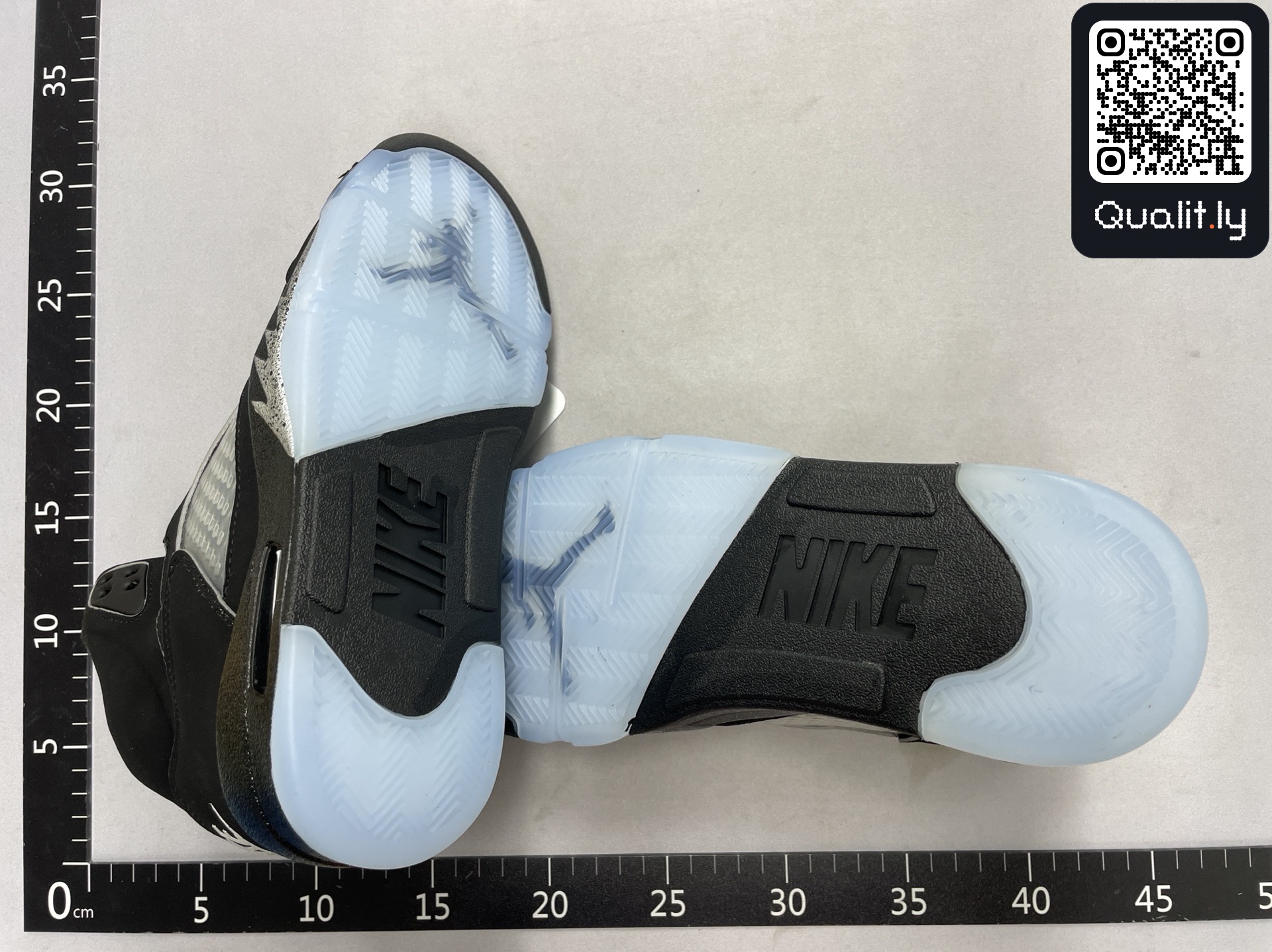 Sneakers QC photo 3 of 5