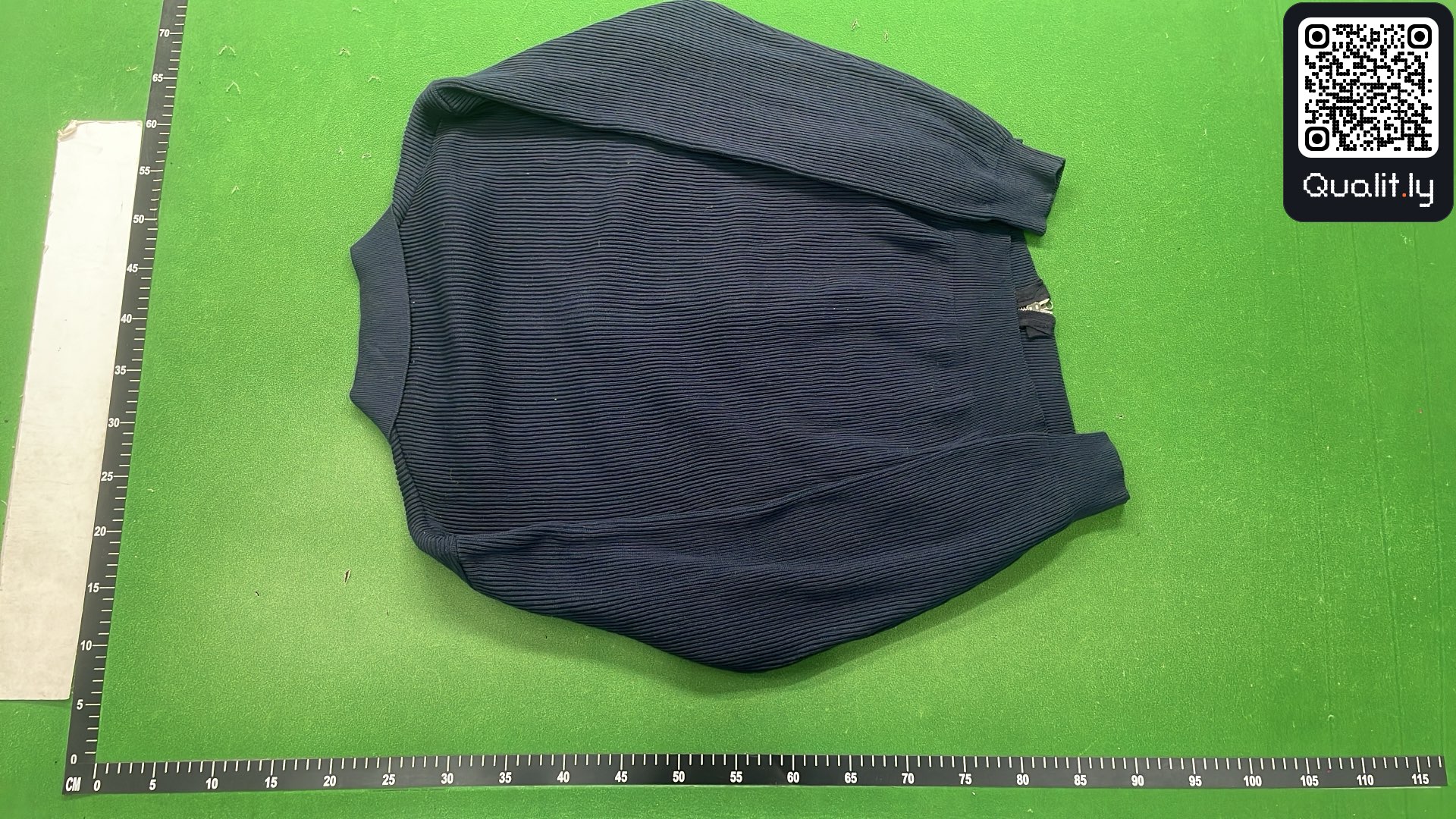 Pull — photo QC 3 sur 4