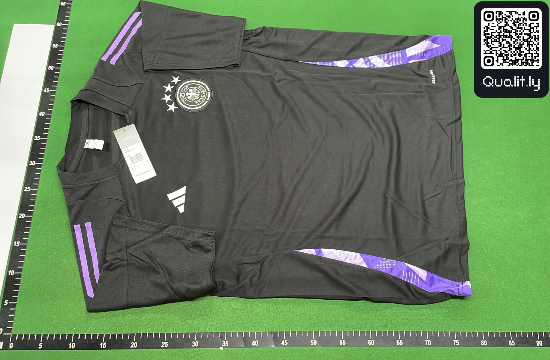 T-shirt QC photo 2 of 45