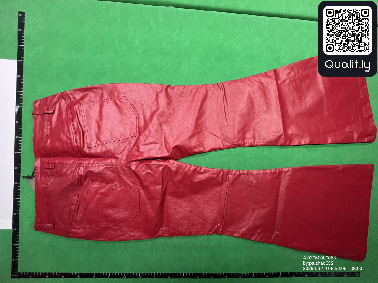 牛仔裤 QC 照片 2 / 8