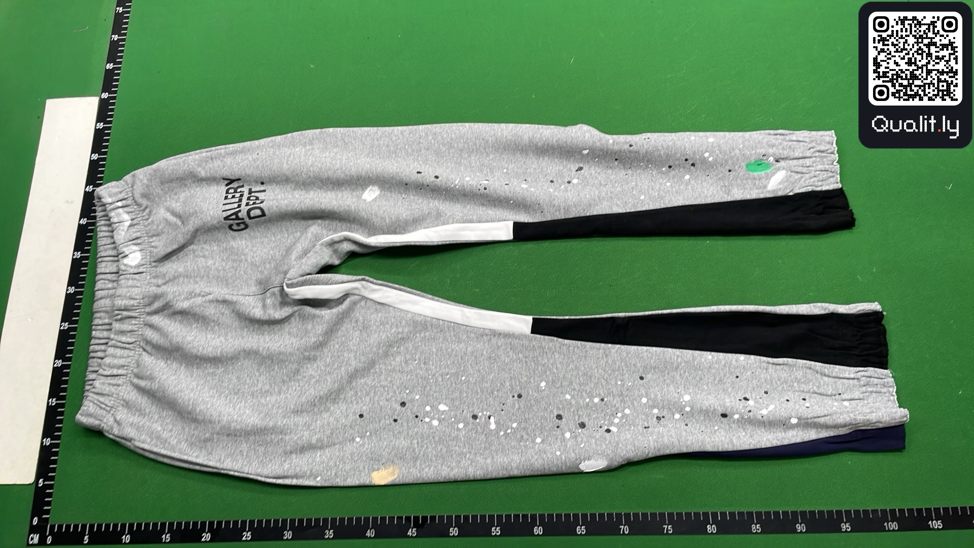 Pantalon — photo QC 2 sur 4