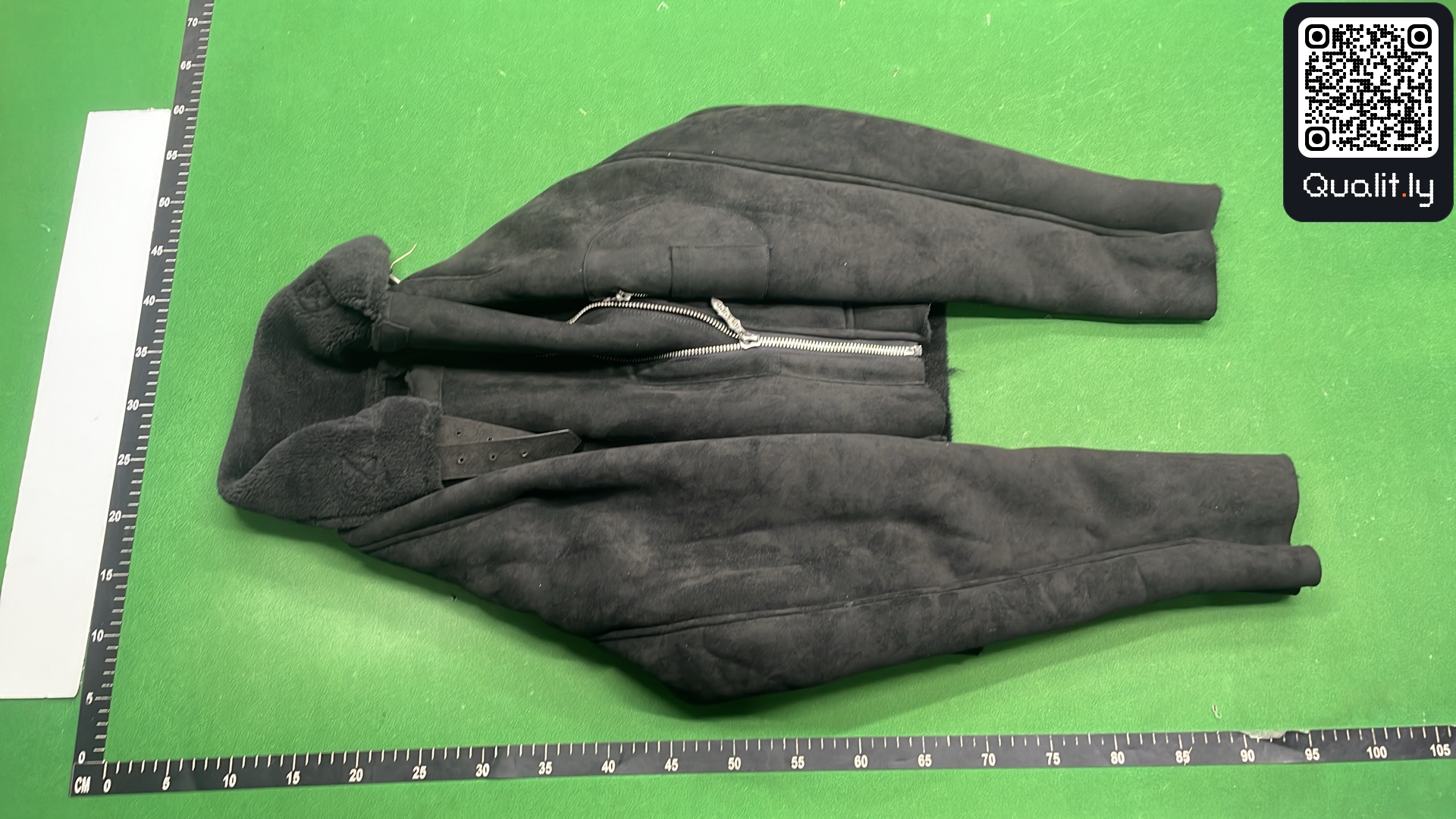 Jacket QC photo 2 of 8