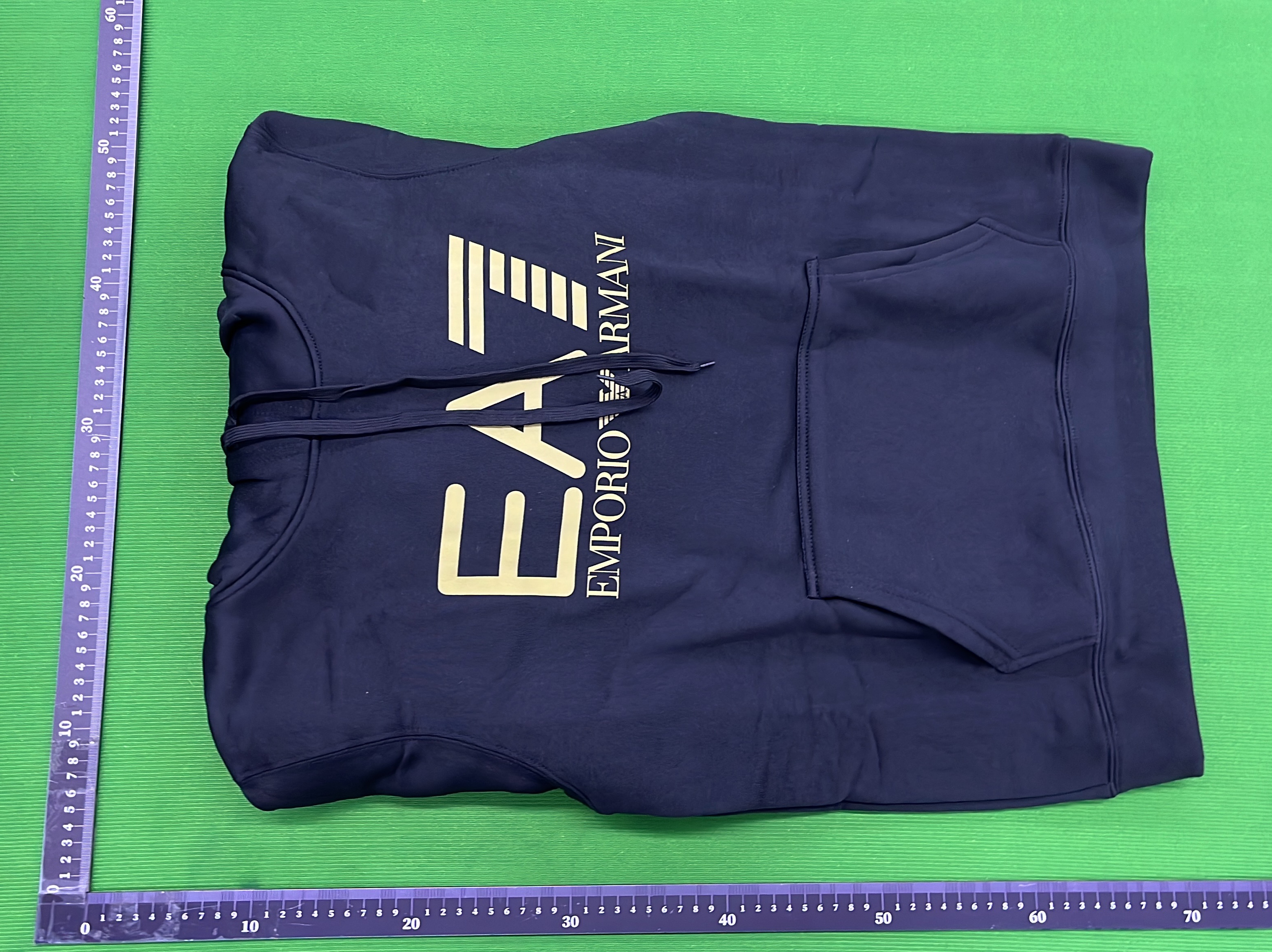 运动套装 QC 照片 2 / 4