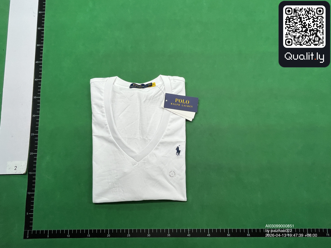 T-shirt — foto QC 1 di 4
