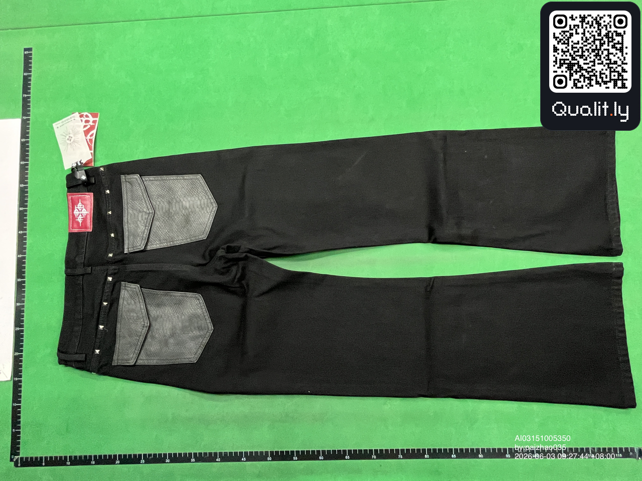 Jeans — foto QC 2 di 18