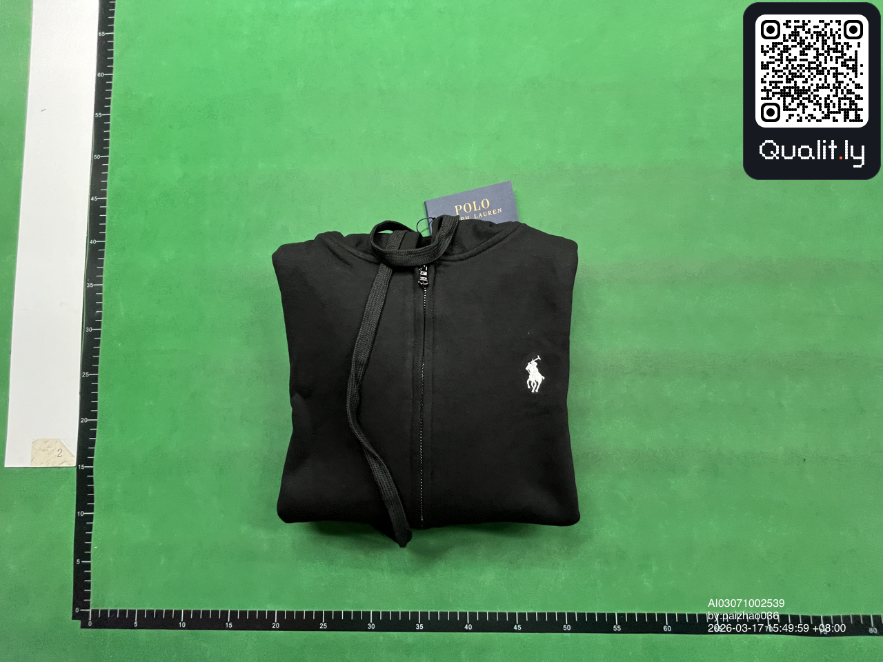 Sweatshirt — foto QC 1 de 8
