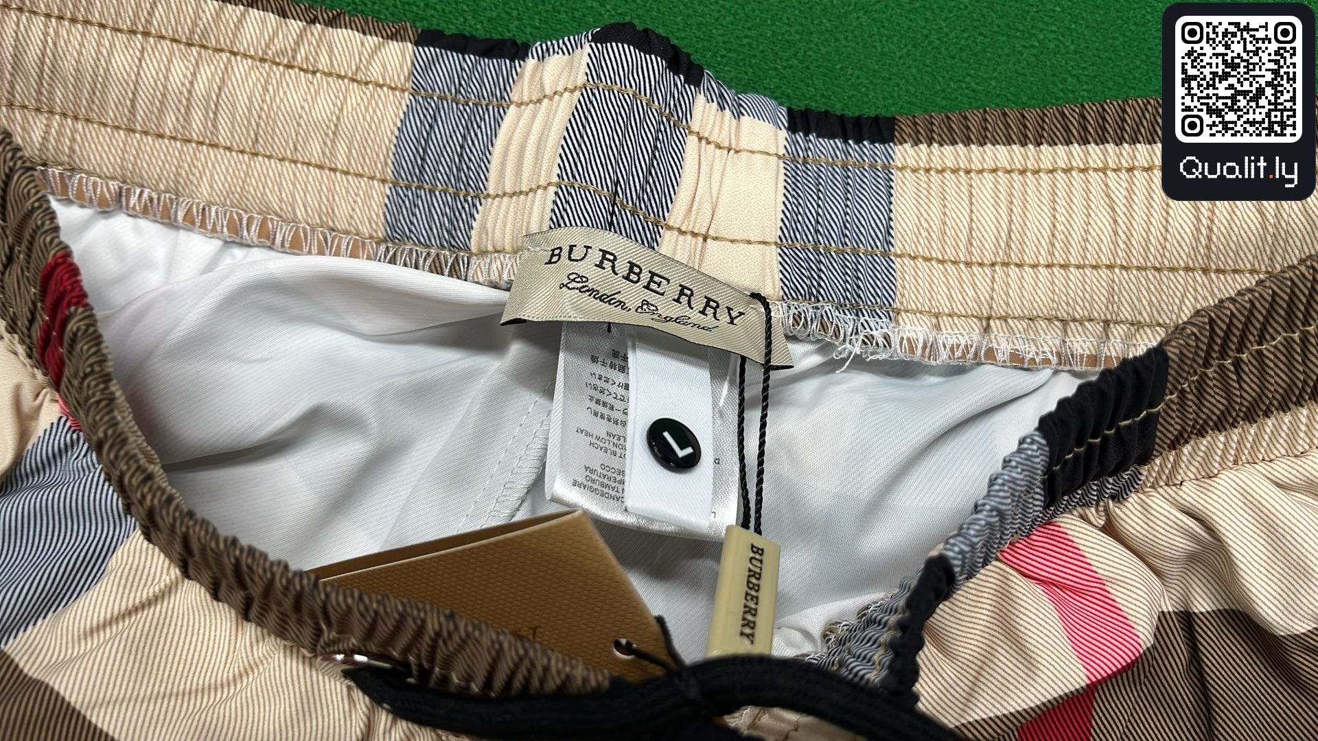 Shorts QC photo 1 of 284