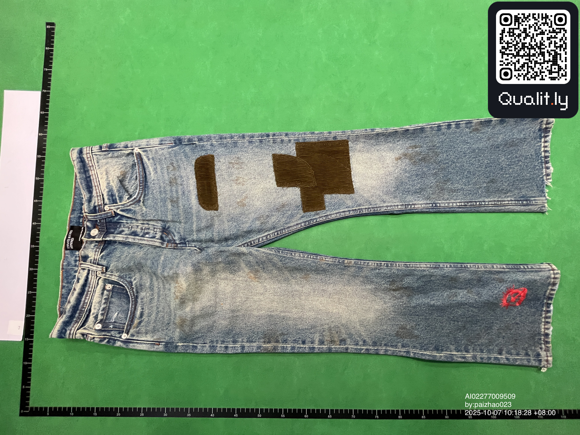 牛仔裤 QC 照片 3 / 28