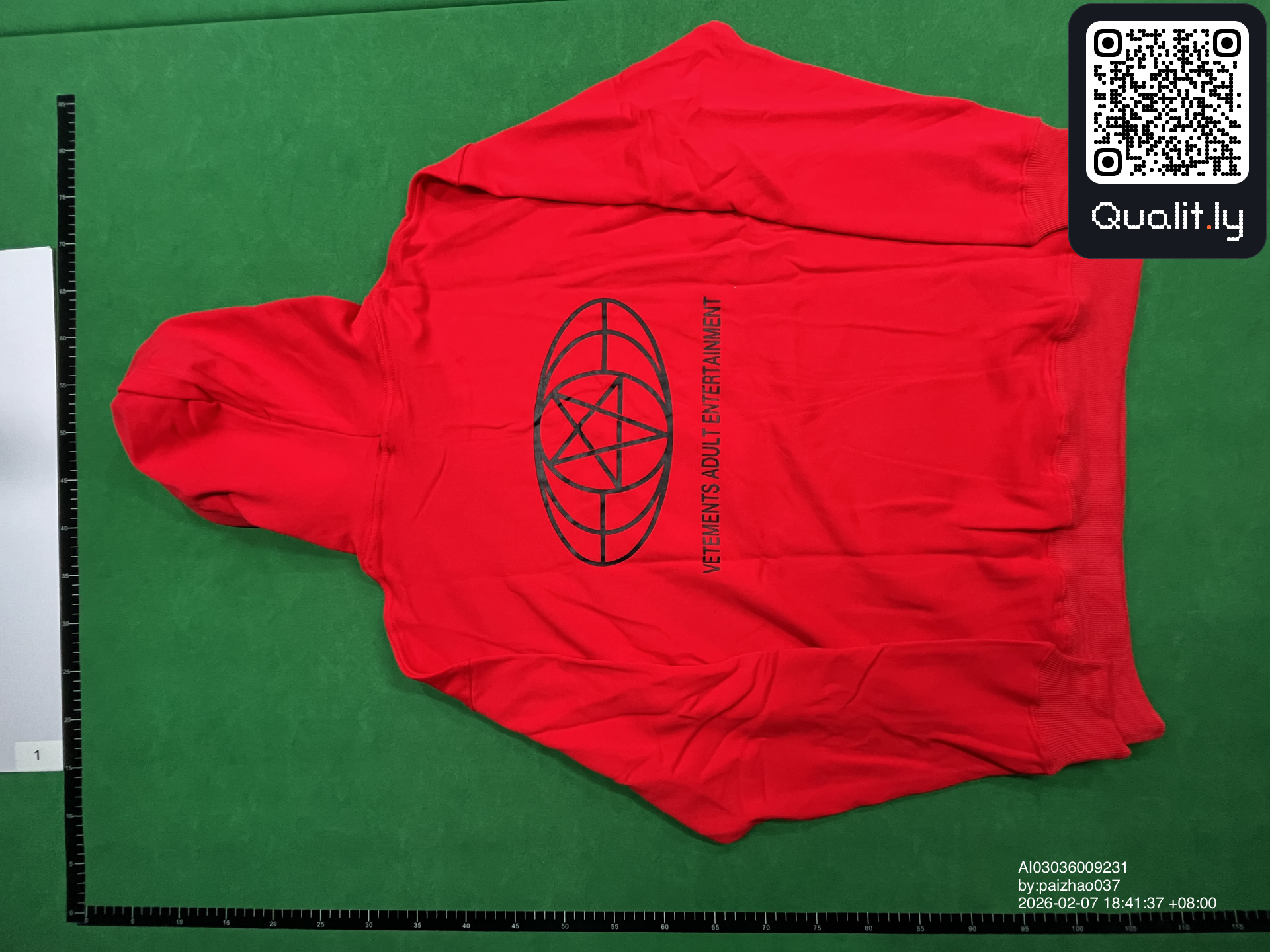 Hoodie QC photo 2 of 10