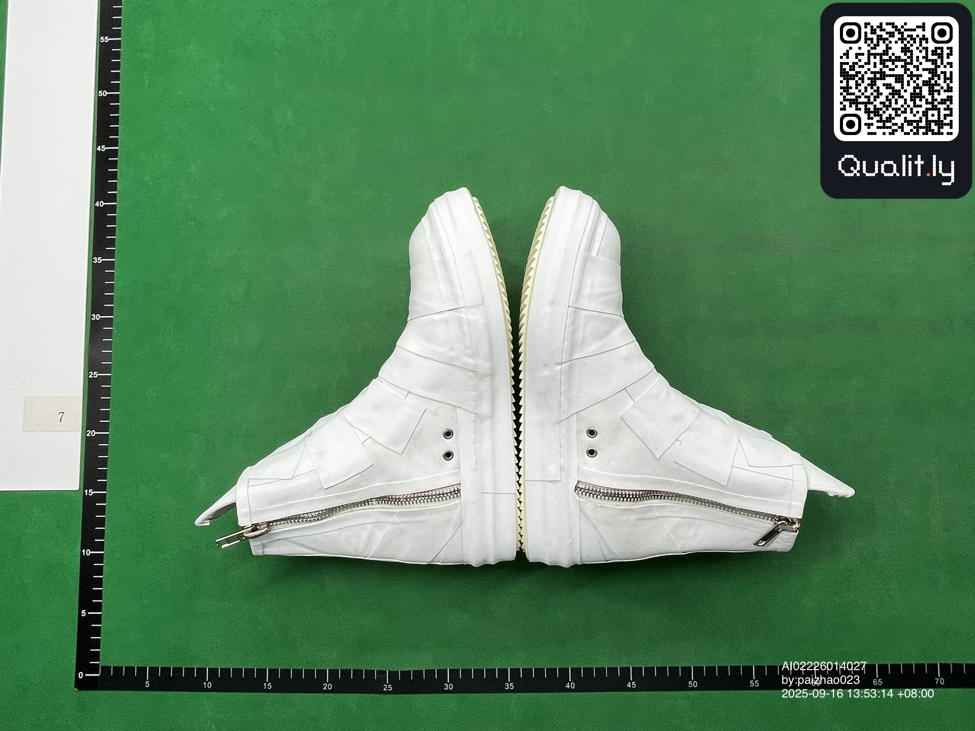 Botas — foto QC 3 de 12