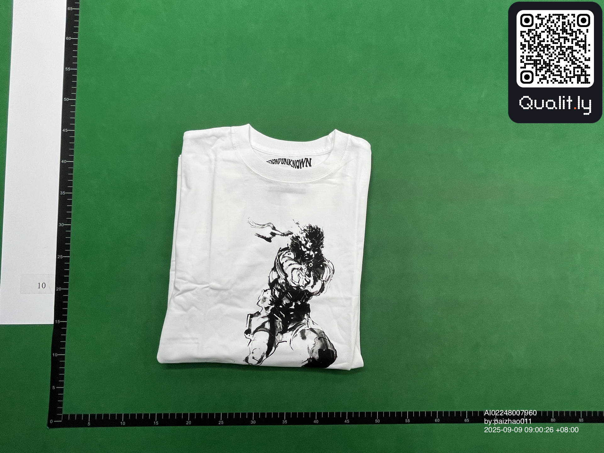 T-shirt — foto QC 1 di 4