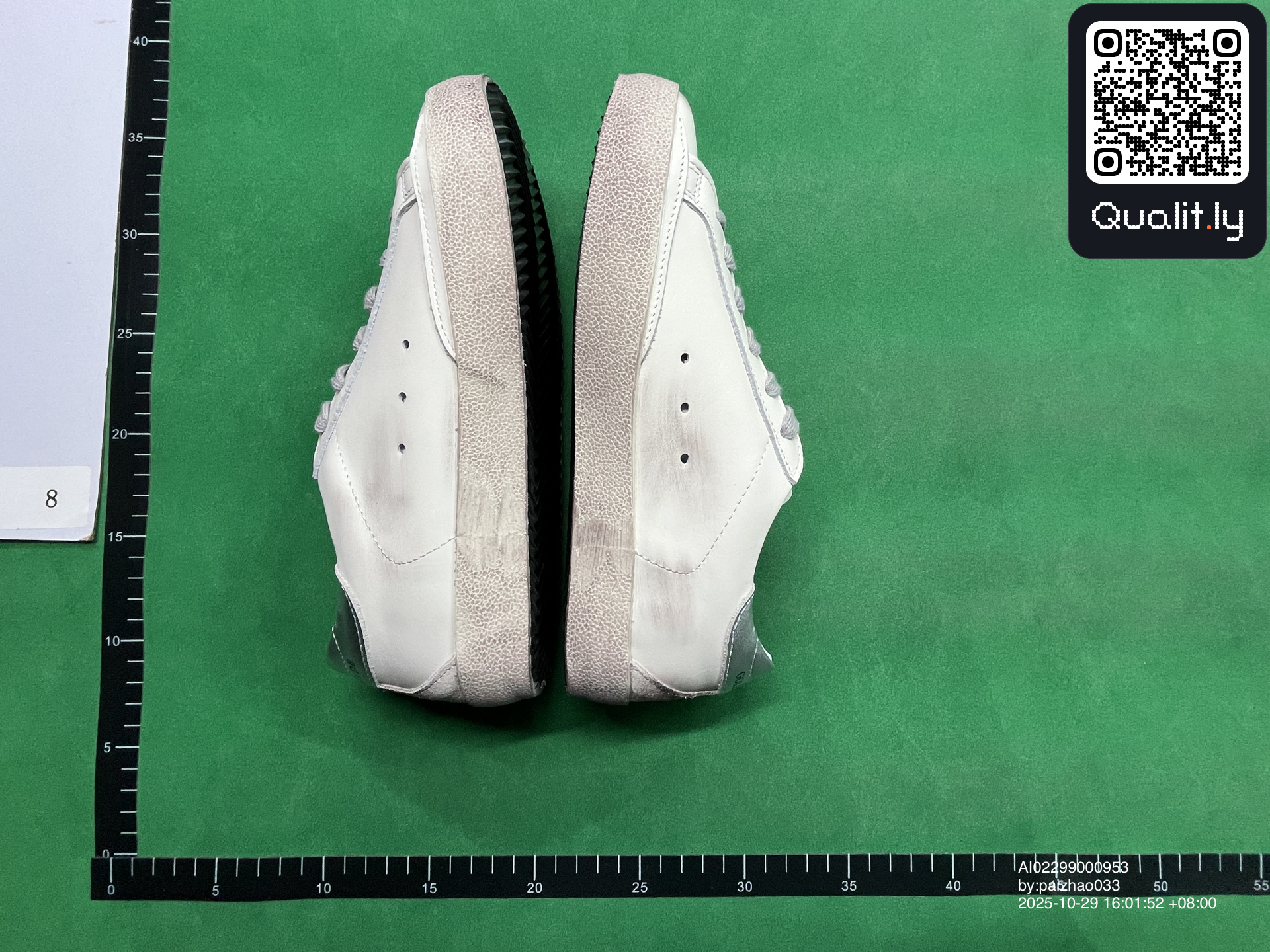 Sneakers — foto QC 3 di 6