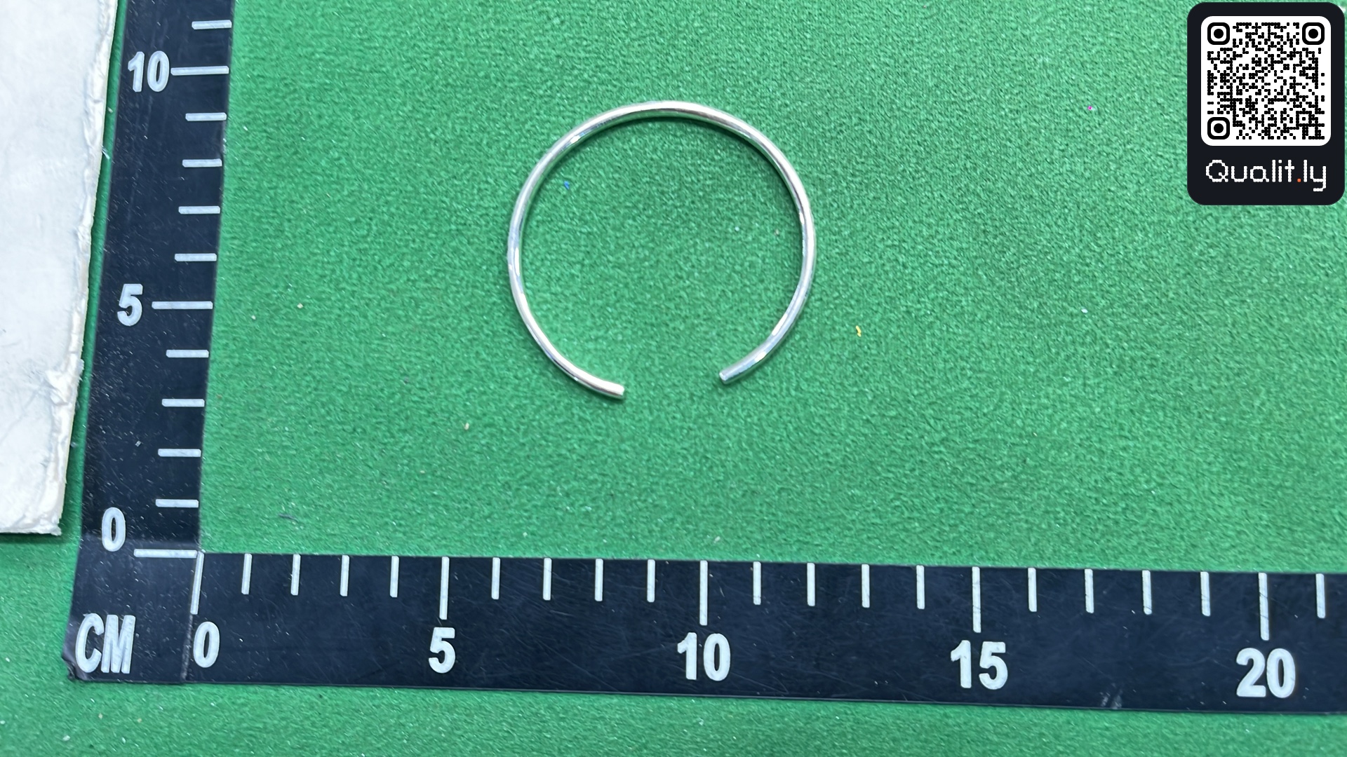 Gioiello — foto QC 1 di 13