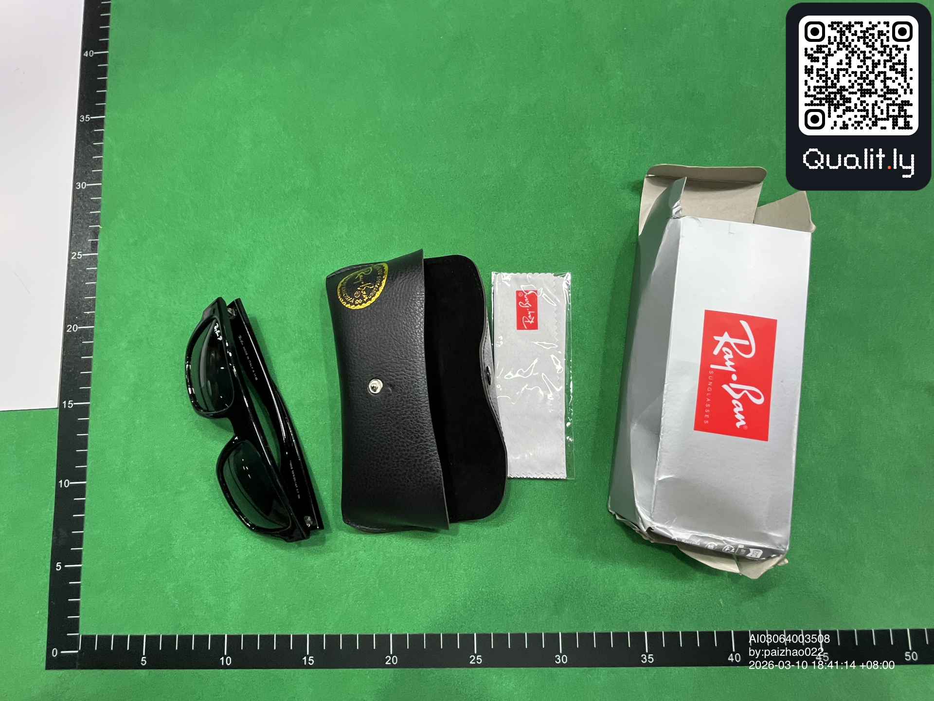 Okulary przeciwsłoneczne — zdjęcie QC 1 z 3