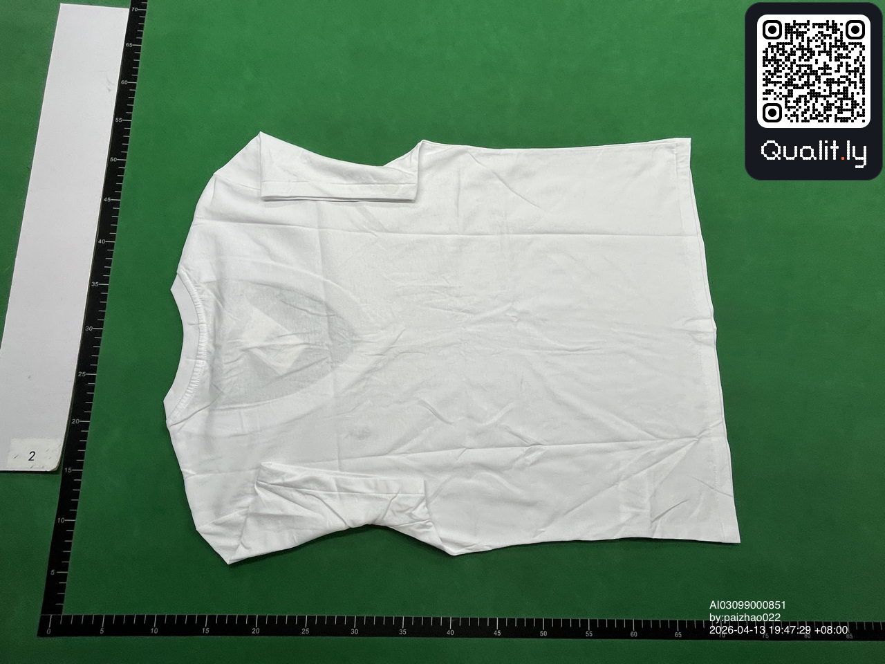 T-shirt — foto QC 2 di 4