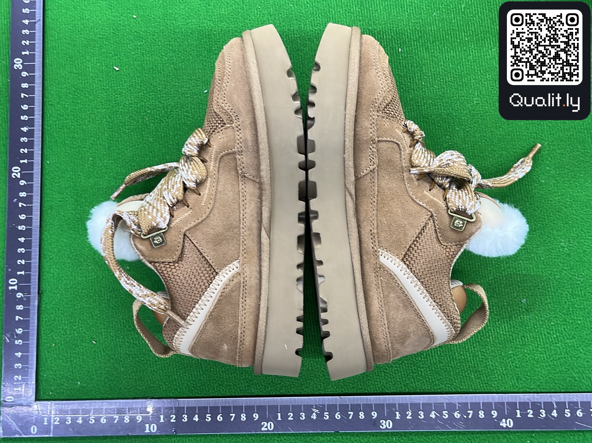 Sneakers QC photo 3 of 6