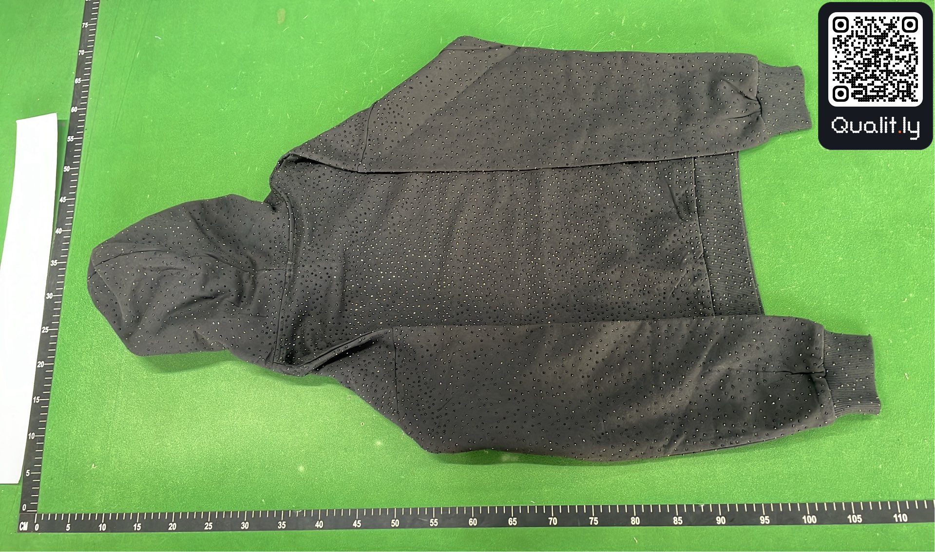 Hoodie QC photo 3 of 4