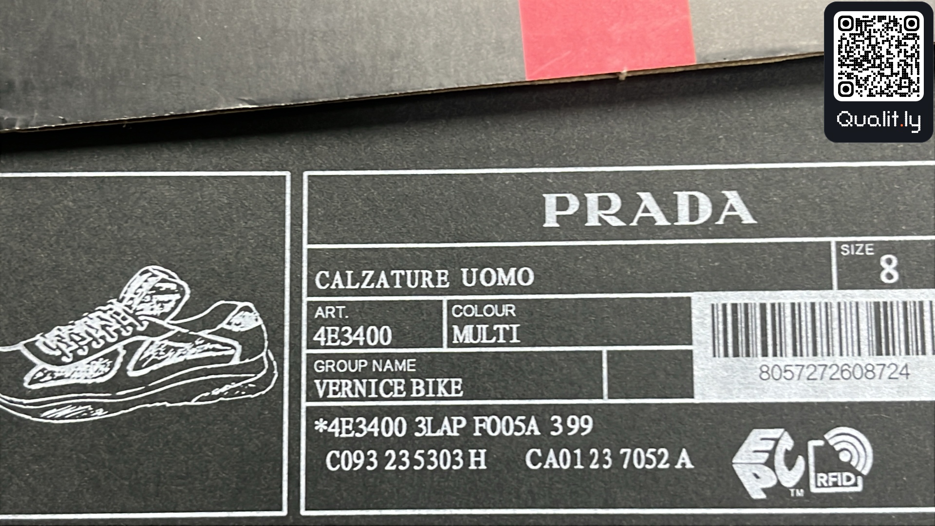 Sneakers — foto QC 2 di 324