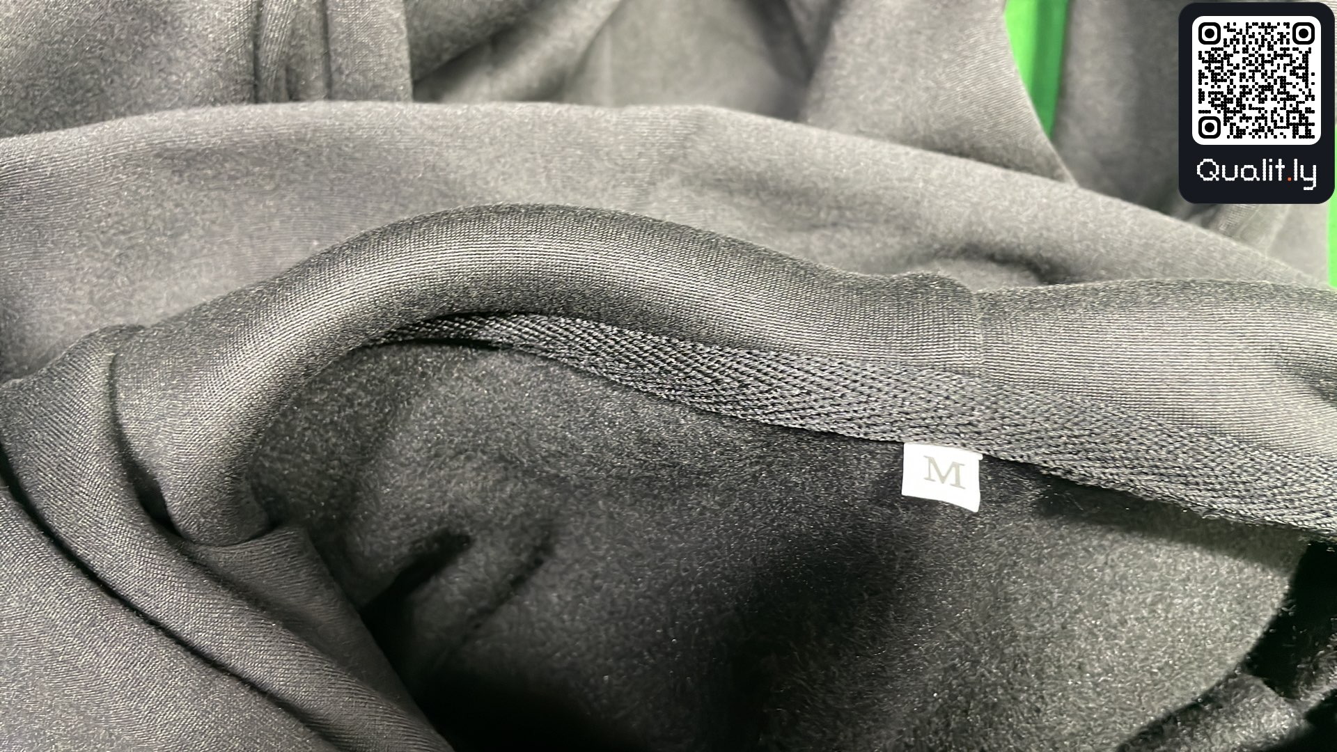 Hoodie — QC-foto 1 van 265