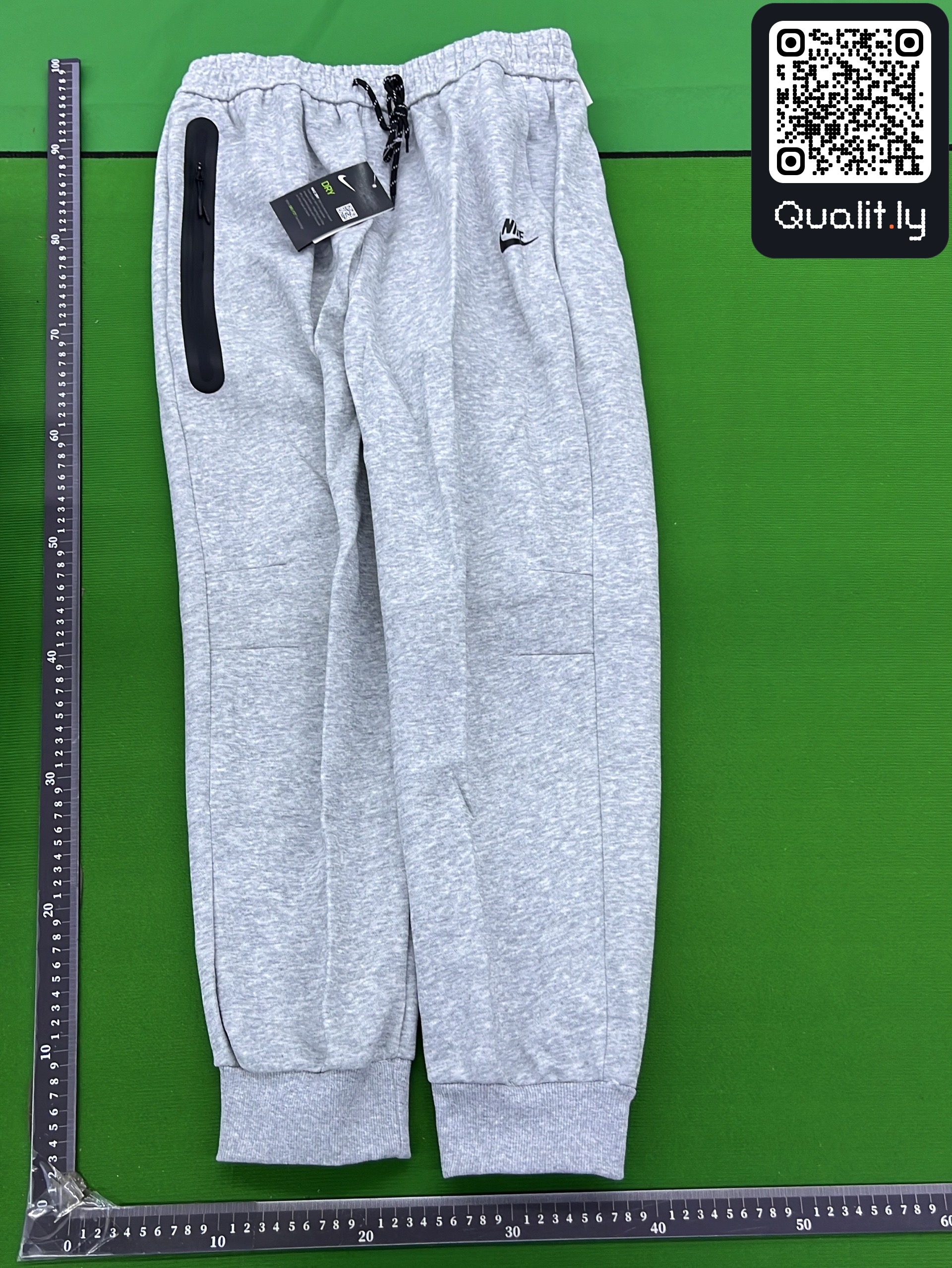 Pants QC photo 3 of 54