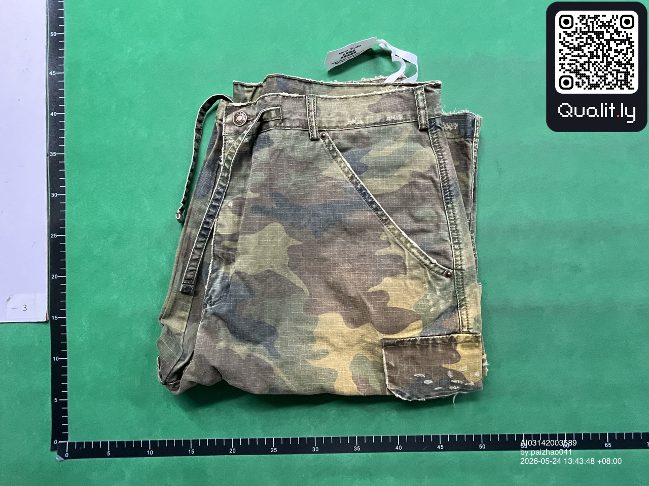 Shorts QC photo 1 of 36
