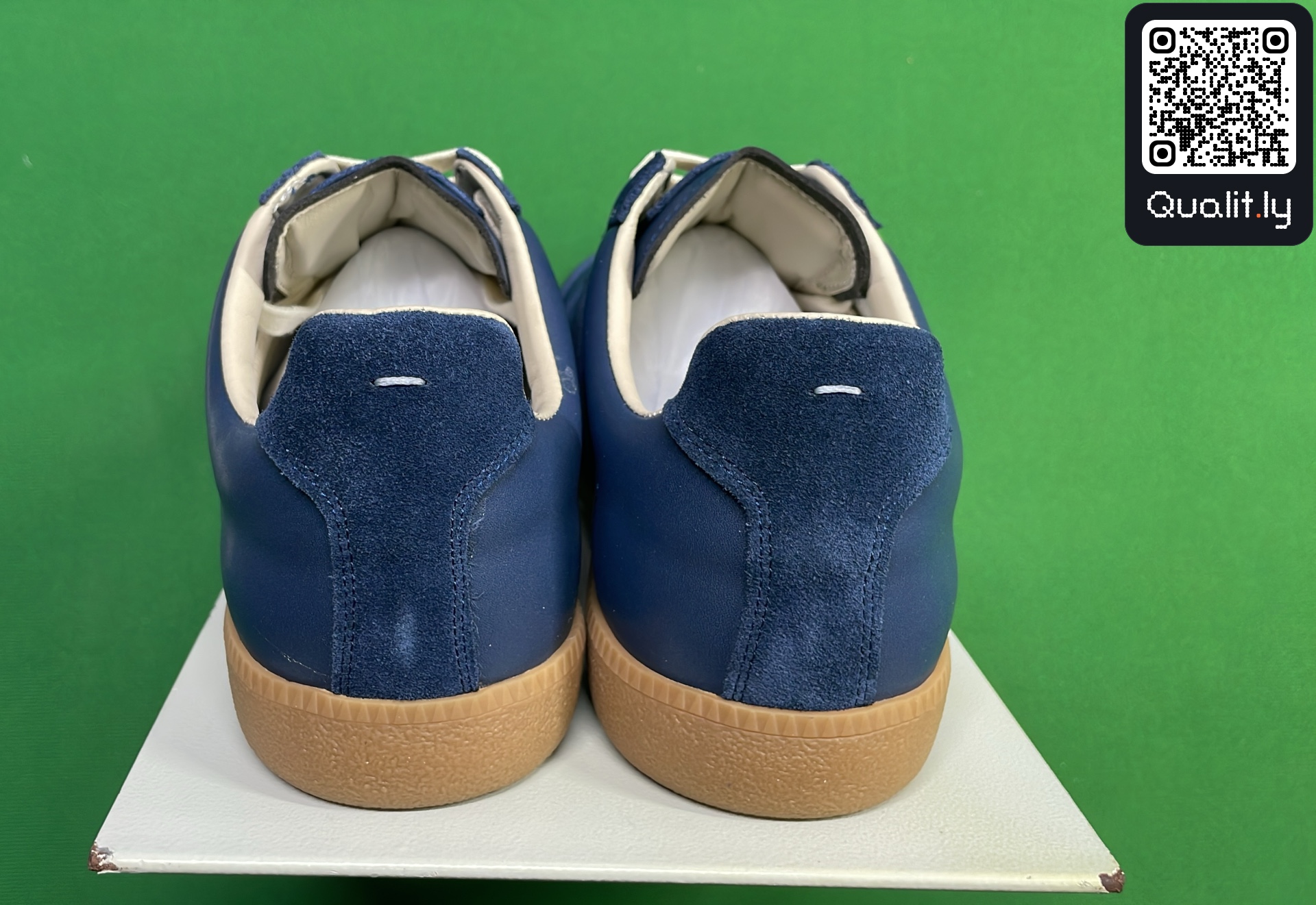 Sneakers QC photo 3 of 500