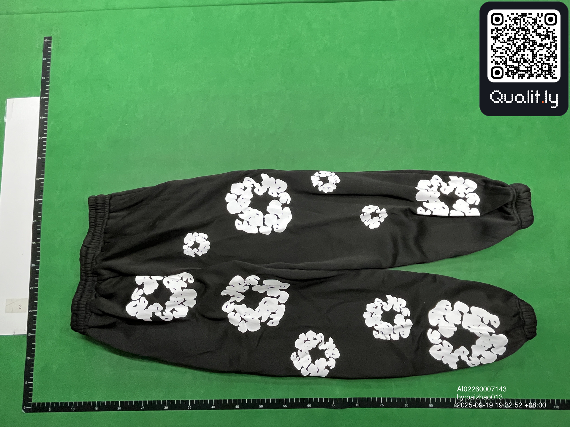 Jeans QC photo 2 of 8