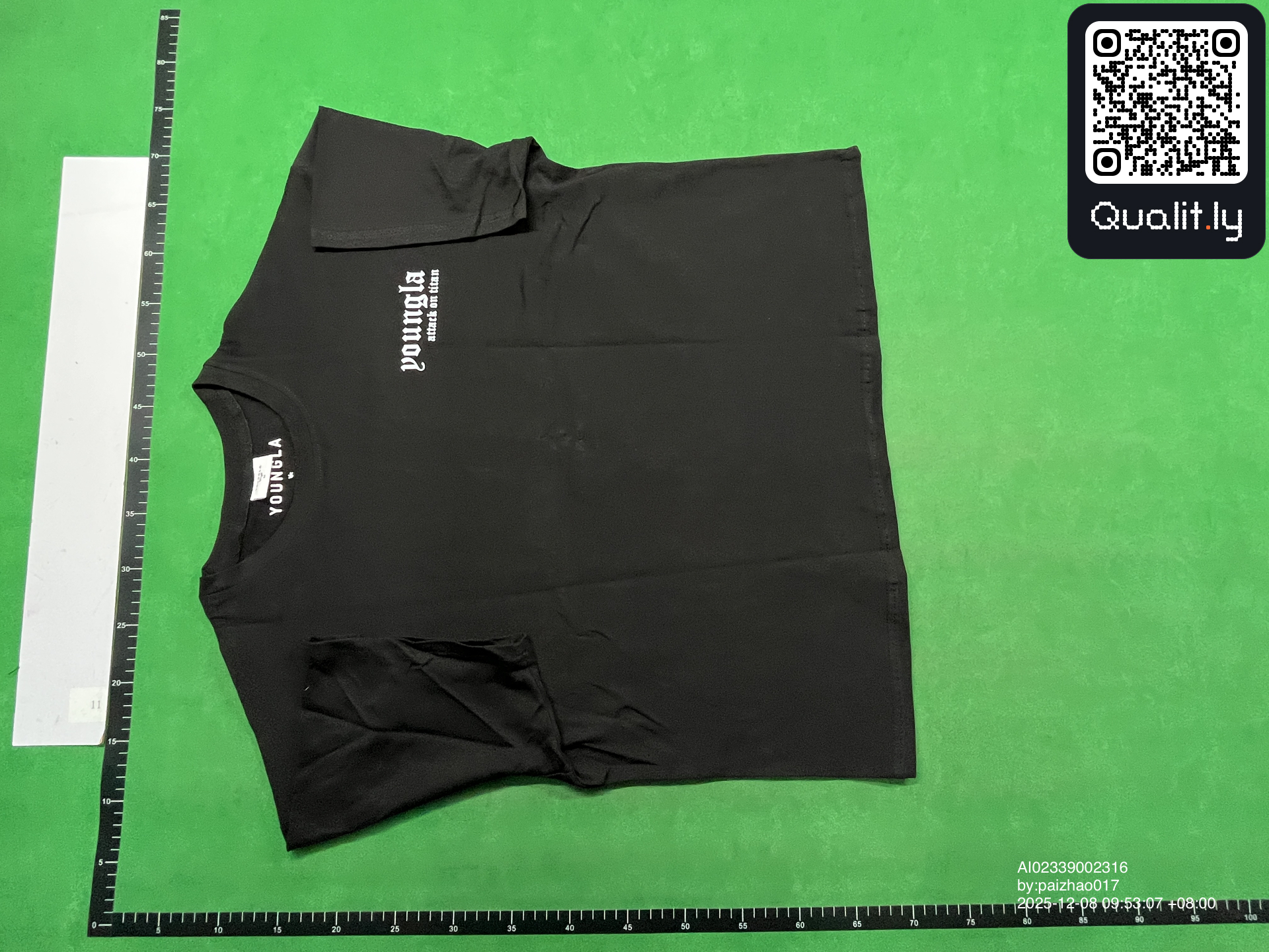 Camiseta — foto QC 2 de 14