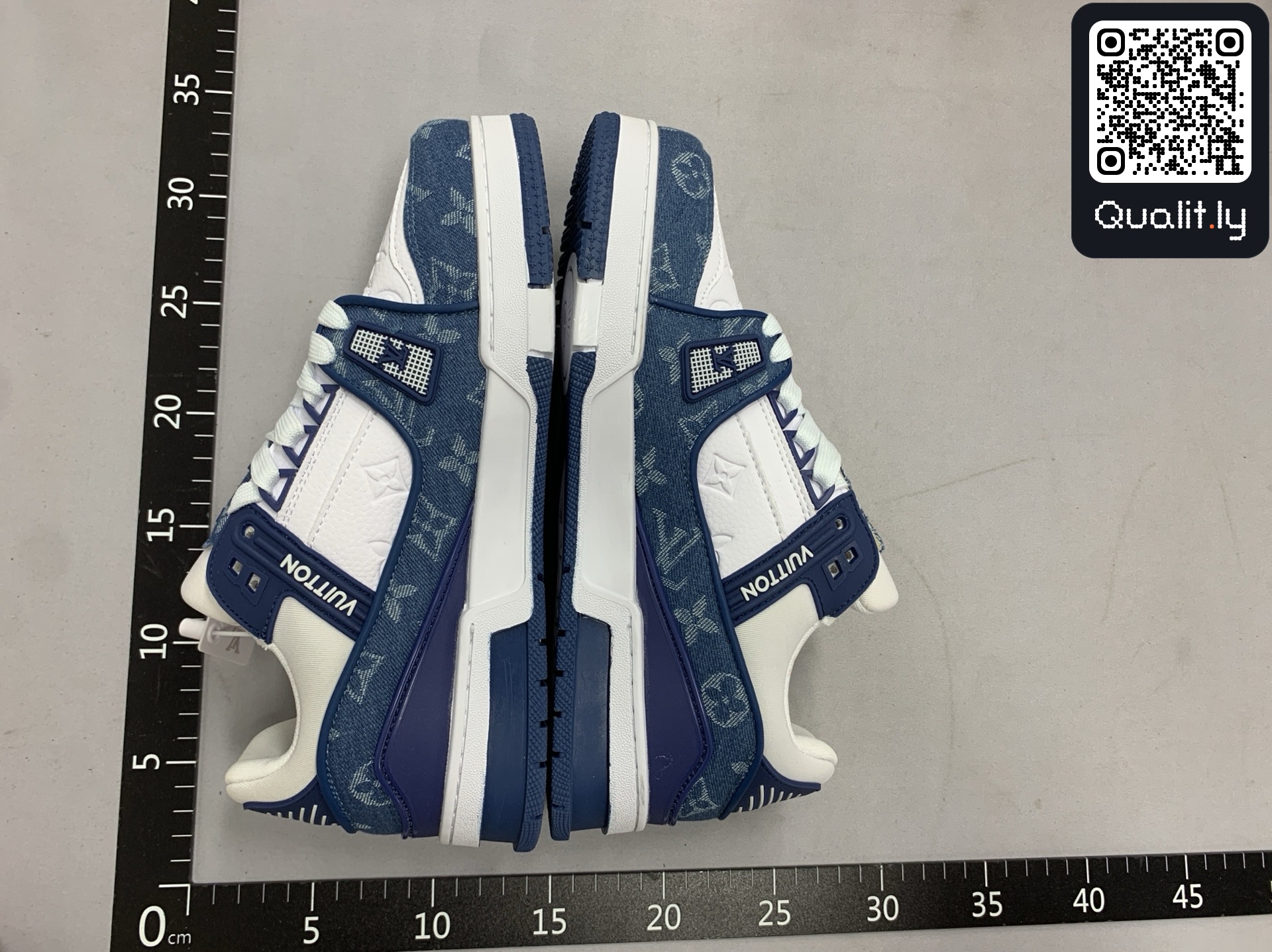 Sneakers — QC-foto 3 van 120