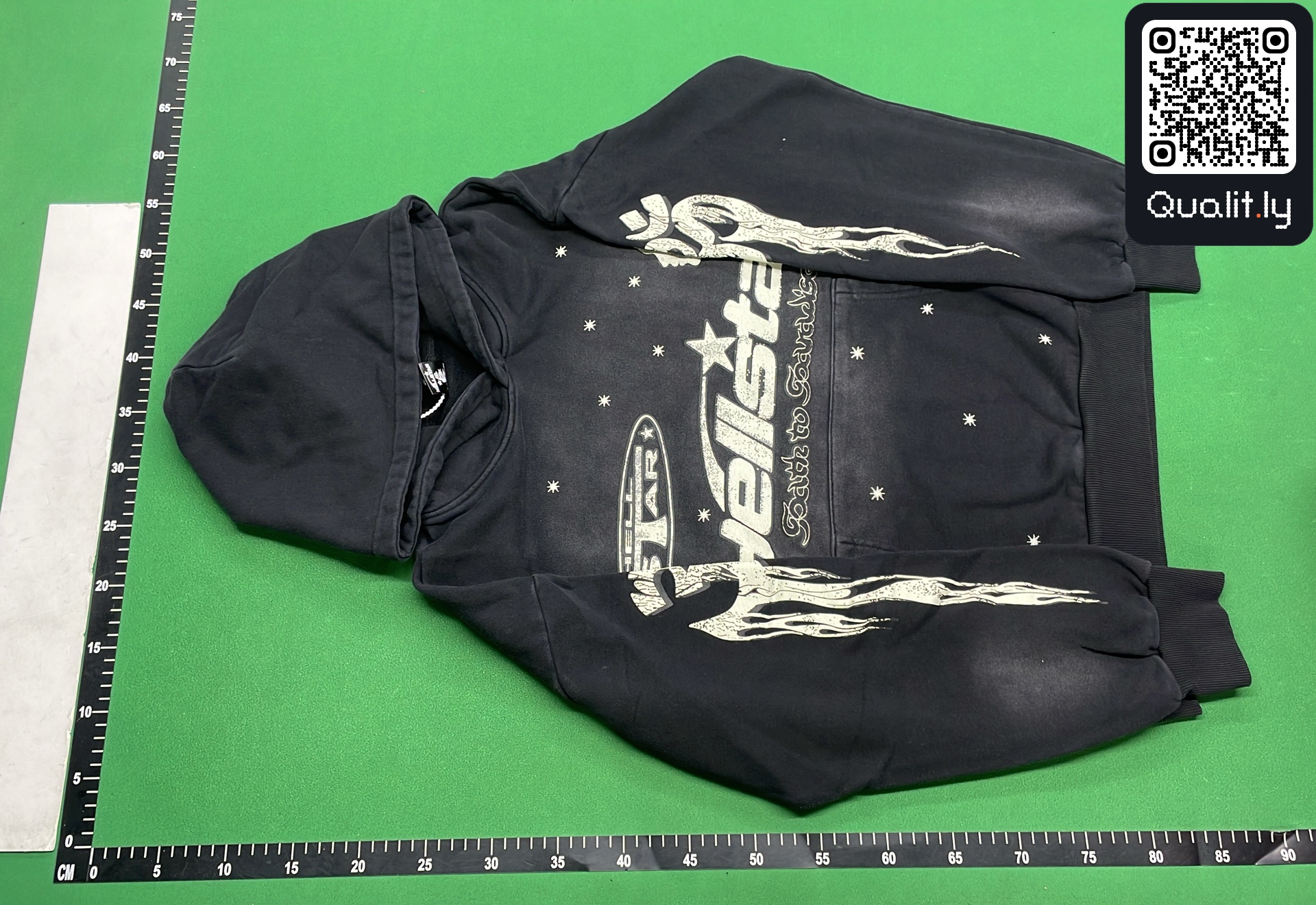Tracksuit QC photo 2 of 58