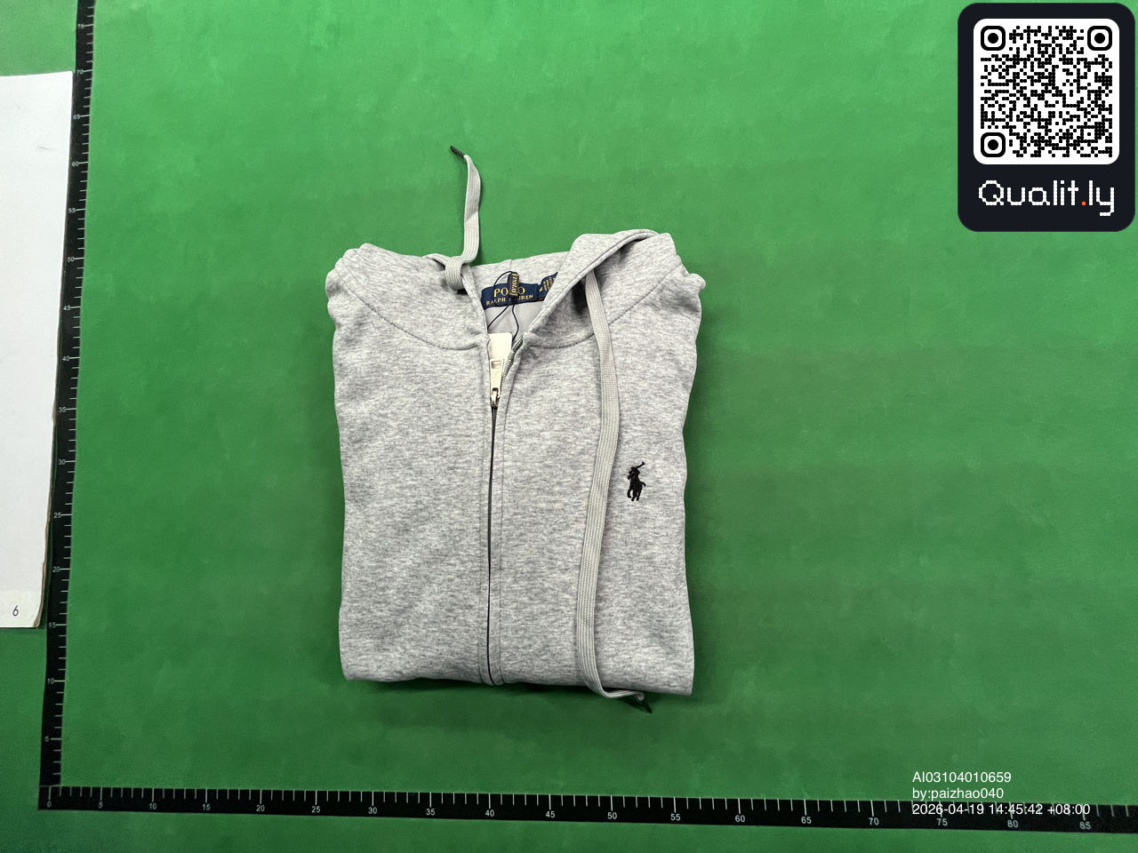 Sweatshirt QC photo 1 of 8