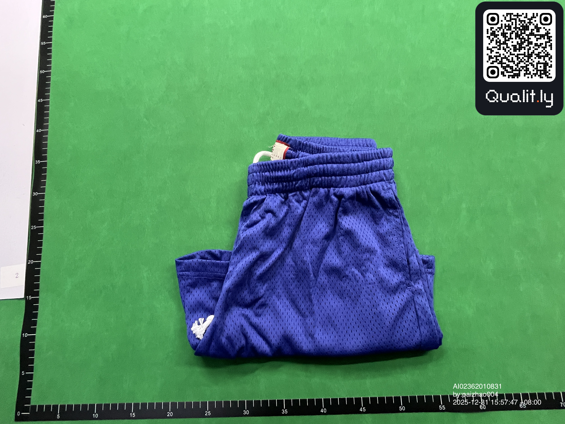 Pantaloncini — foto QC 1 di 26